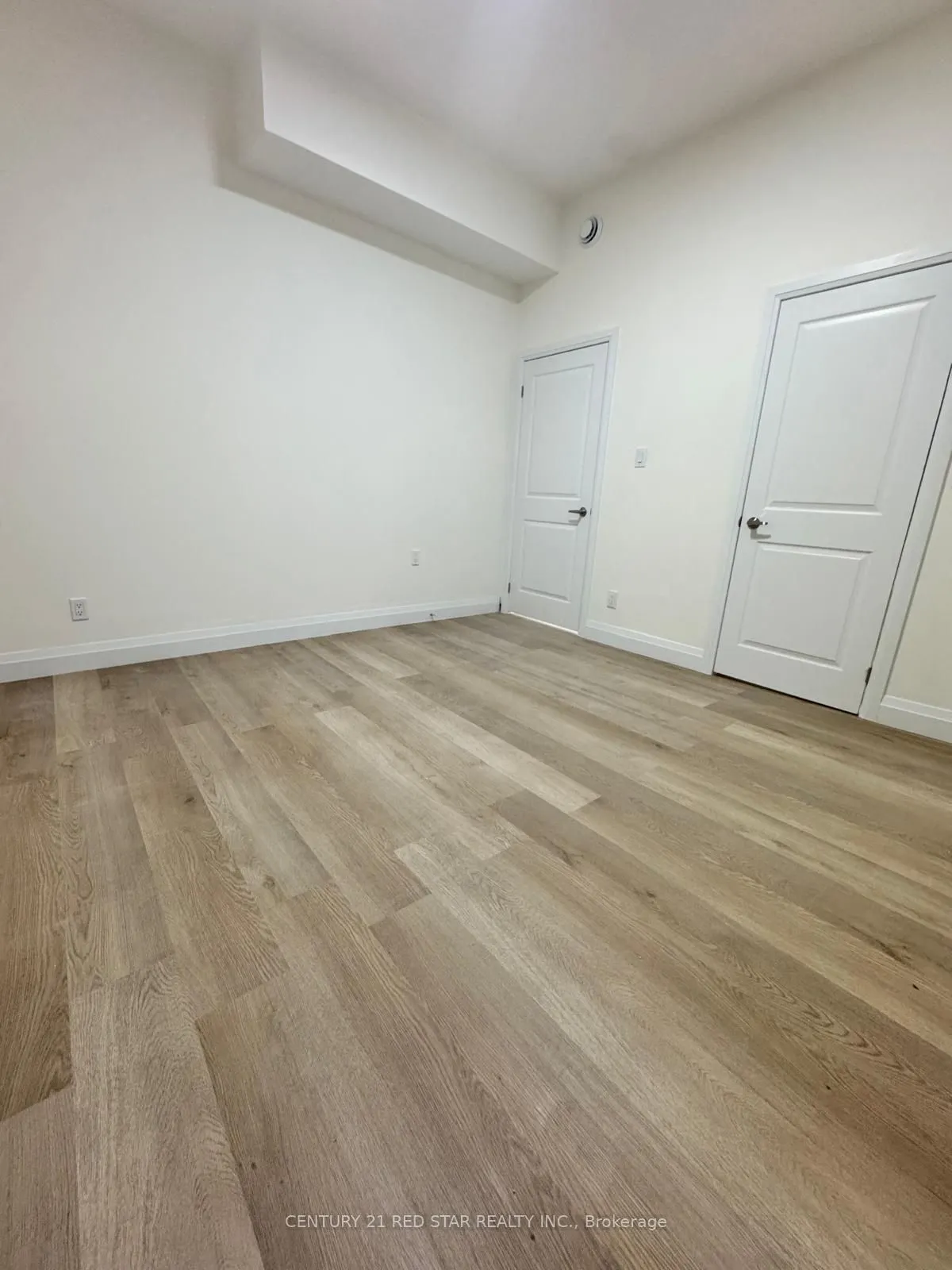 368 Dundas Street, #1