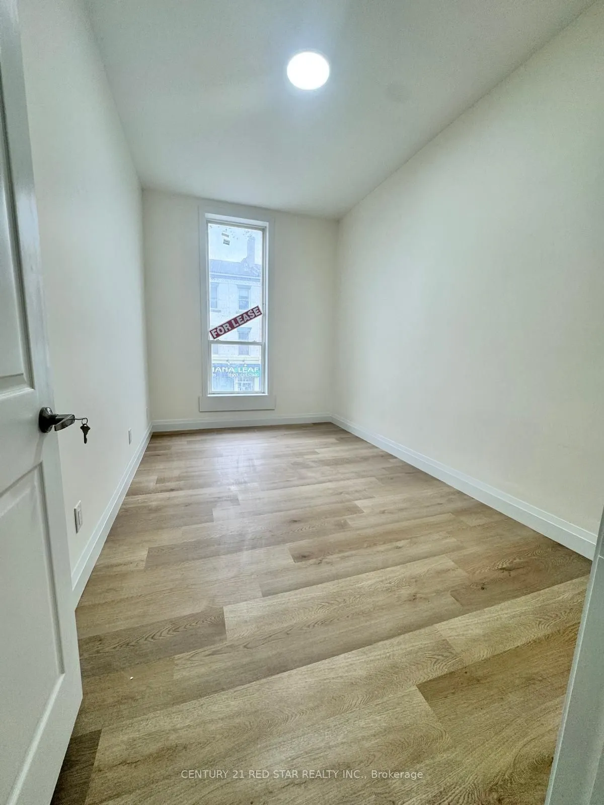 368 Dundas Street, #1