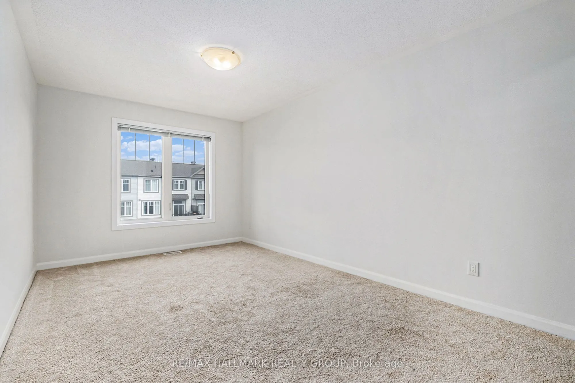 907 LIXNAW Court