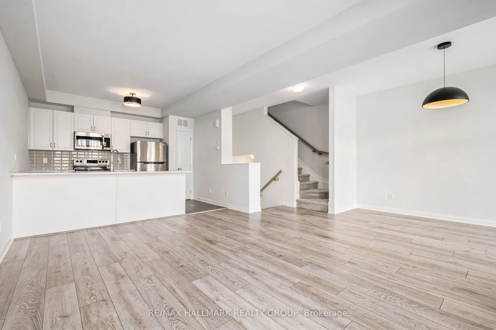 907 LIXNAW Court