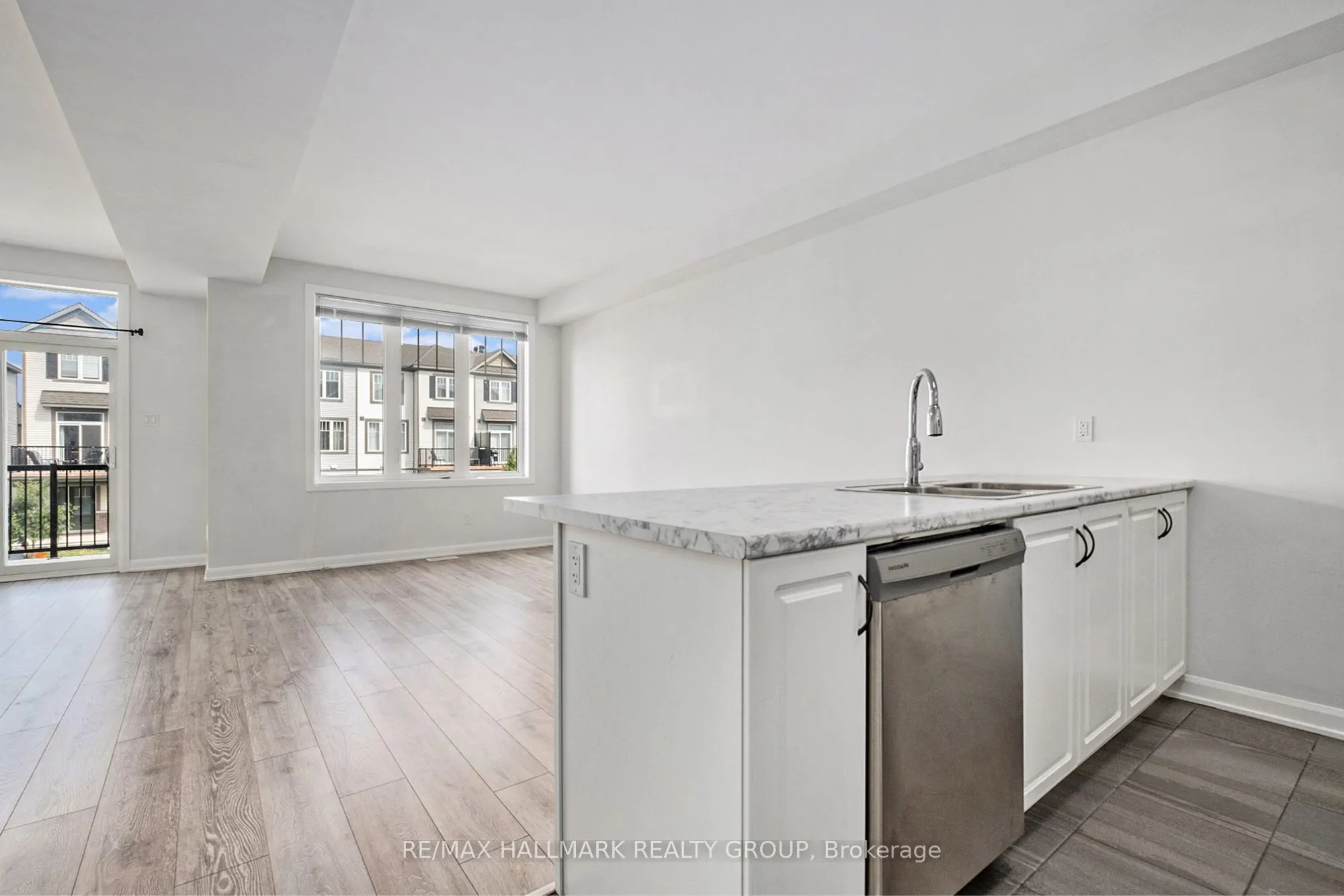 907 LIXNAW Court