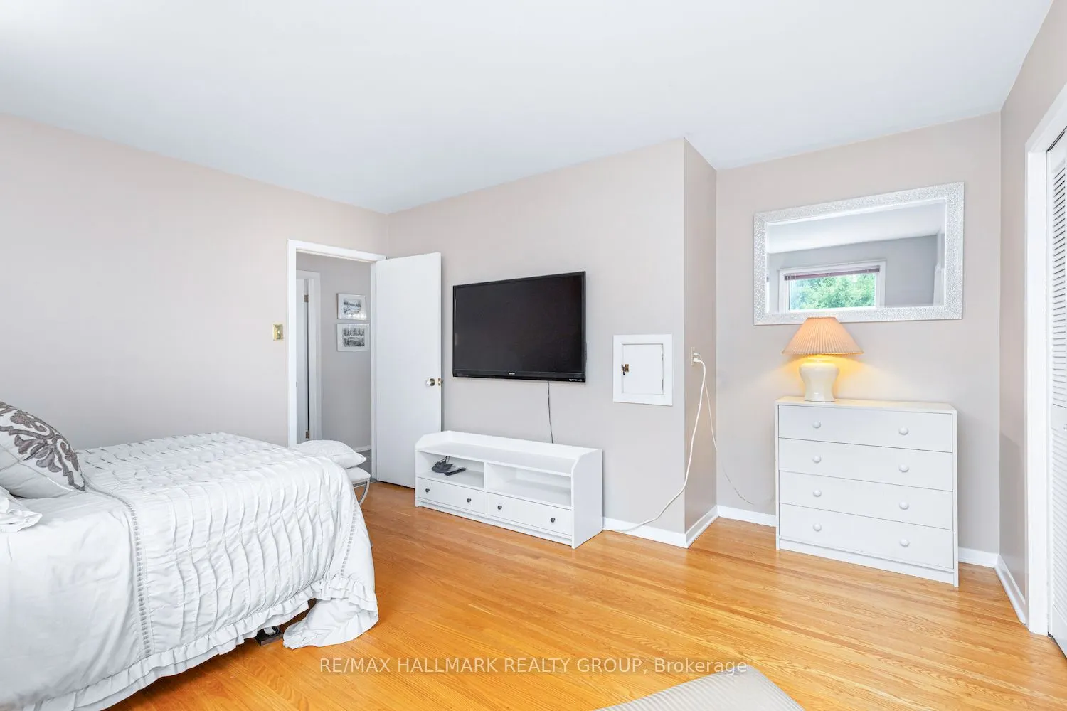 2435 Georgina Drive