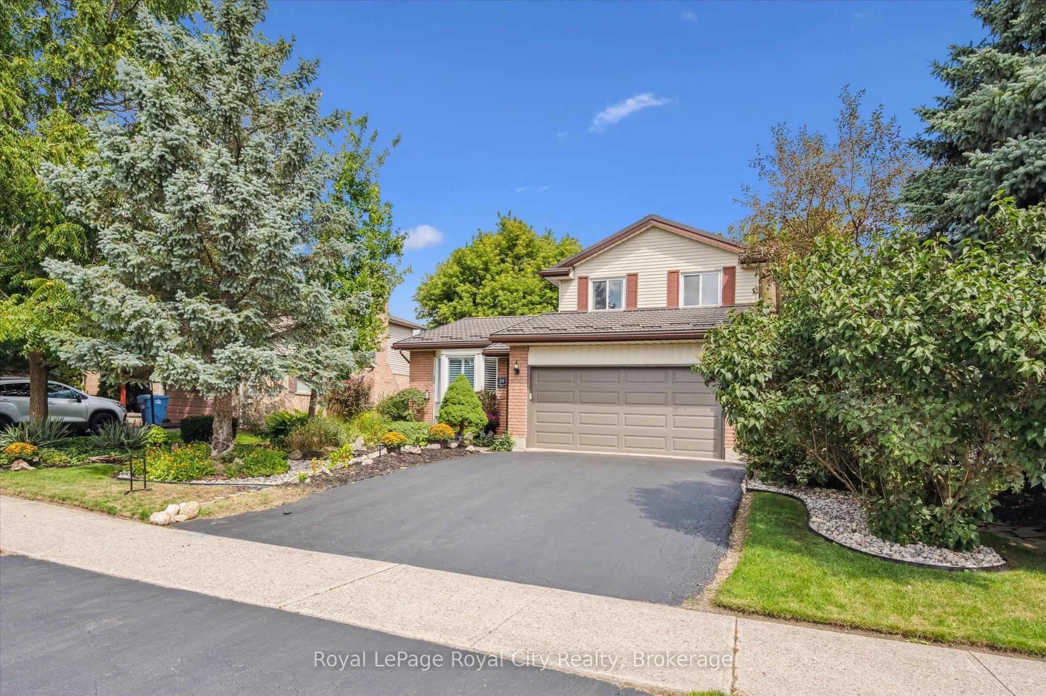 39 Greenwich Drive