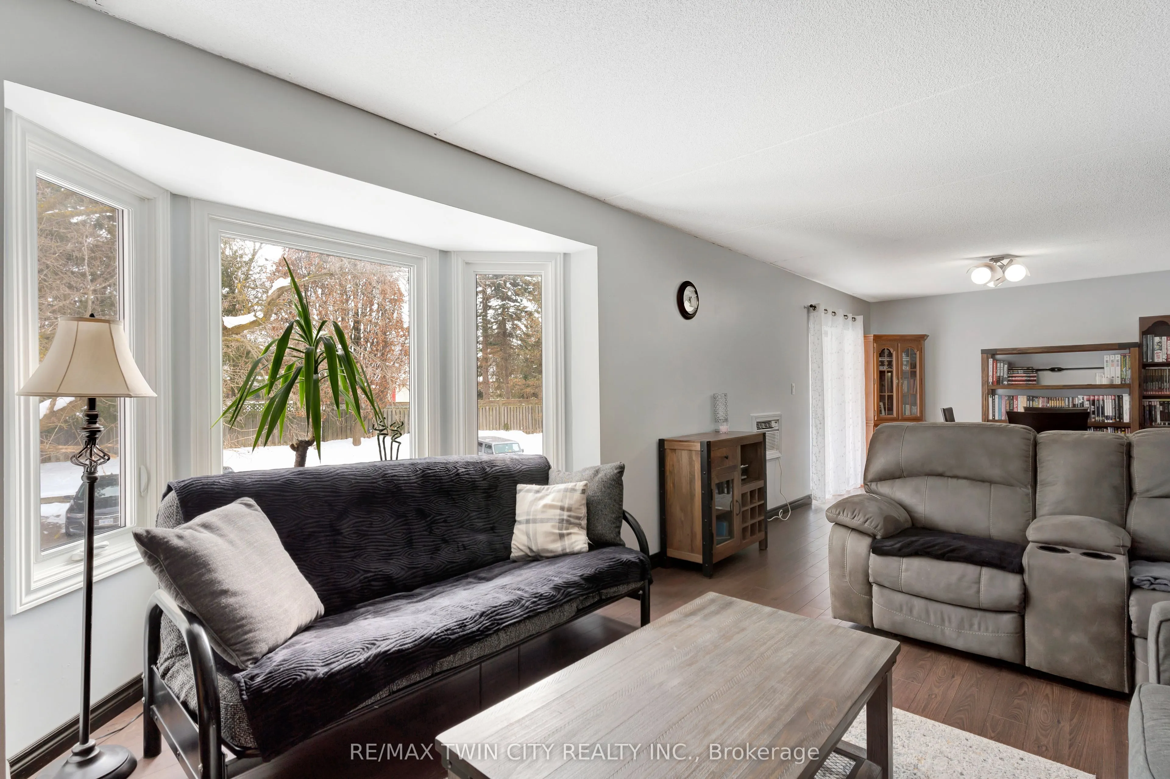 401 Erb Street, #203