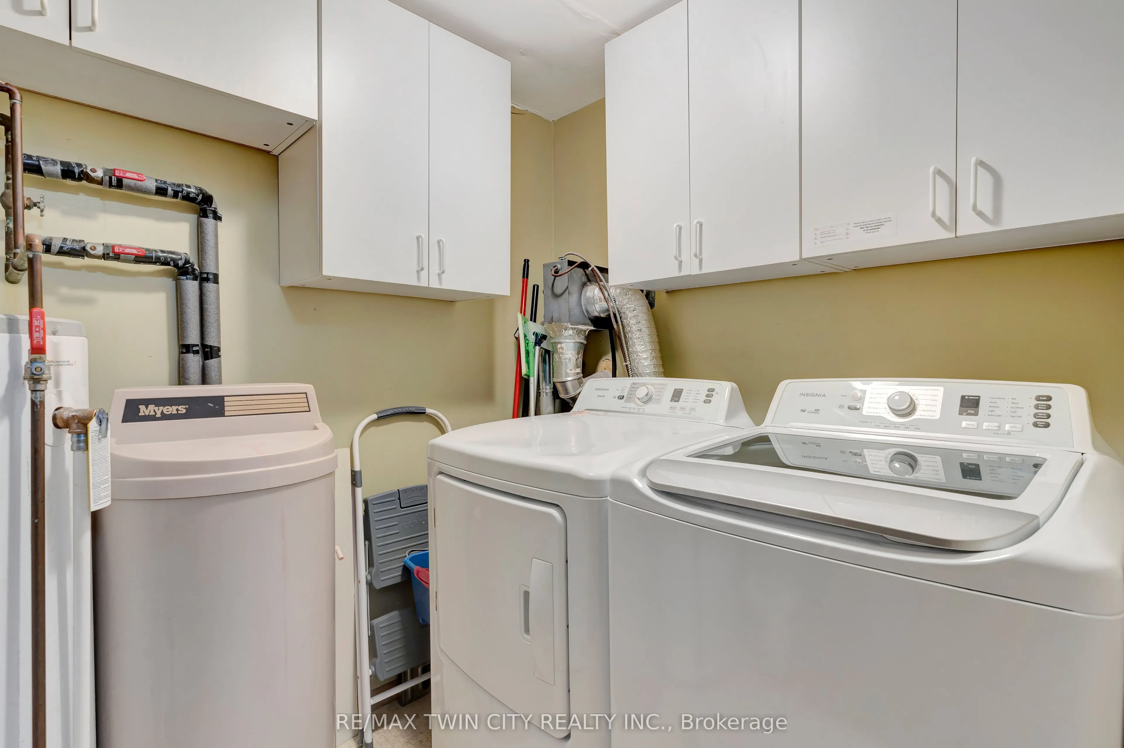 401 Erb Street, #203