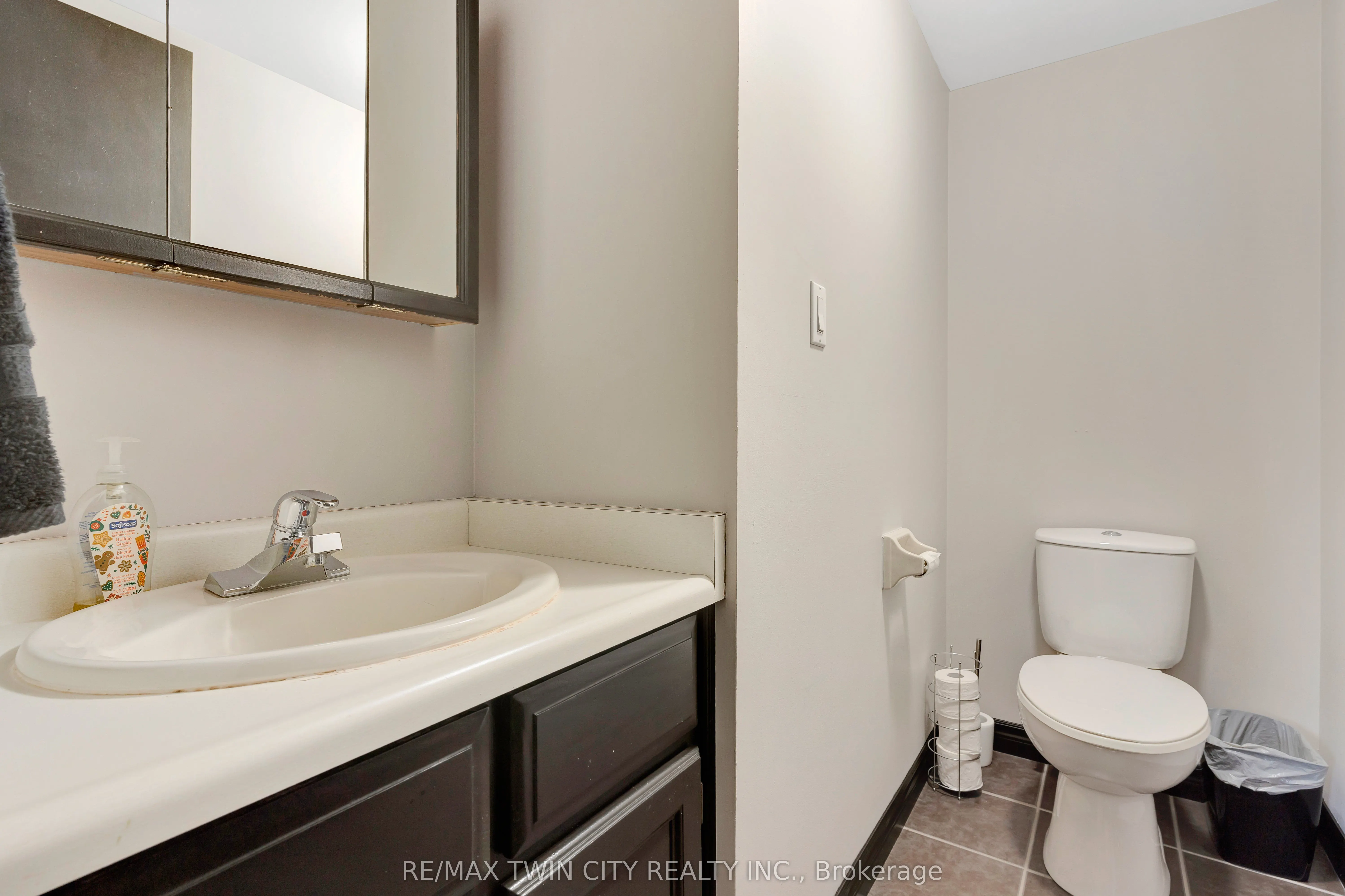 401 Erb Street, #203