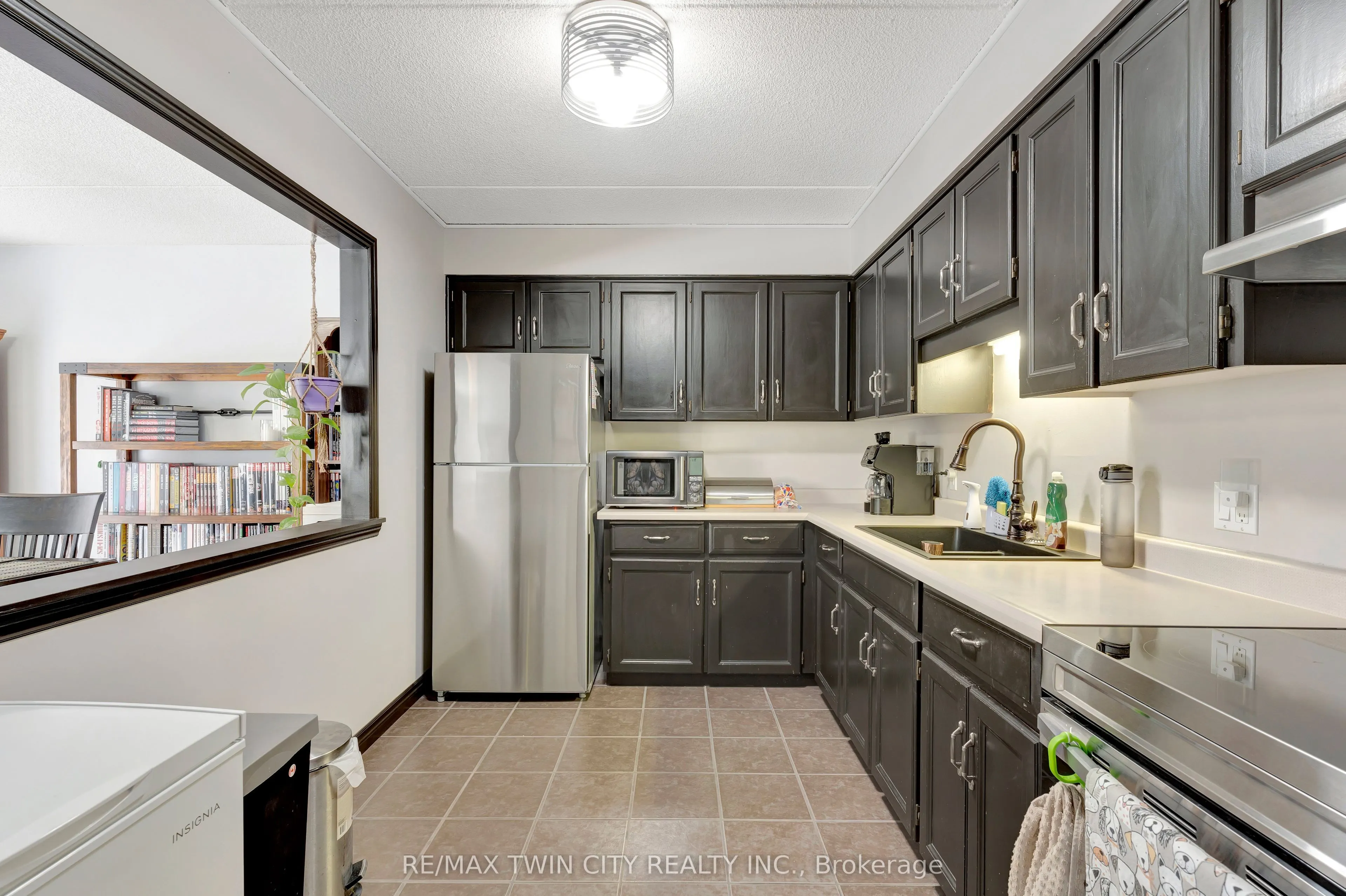 401 Erb Street, #203