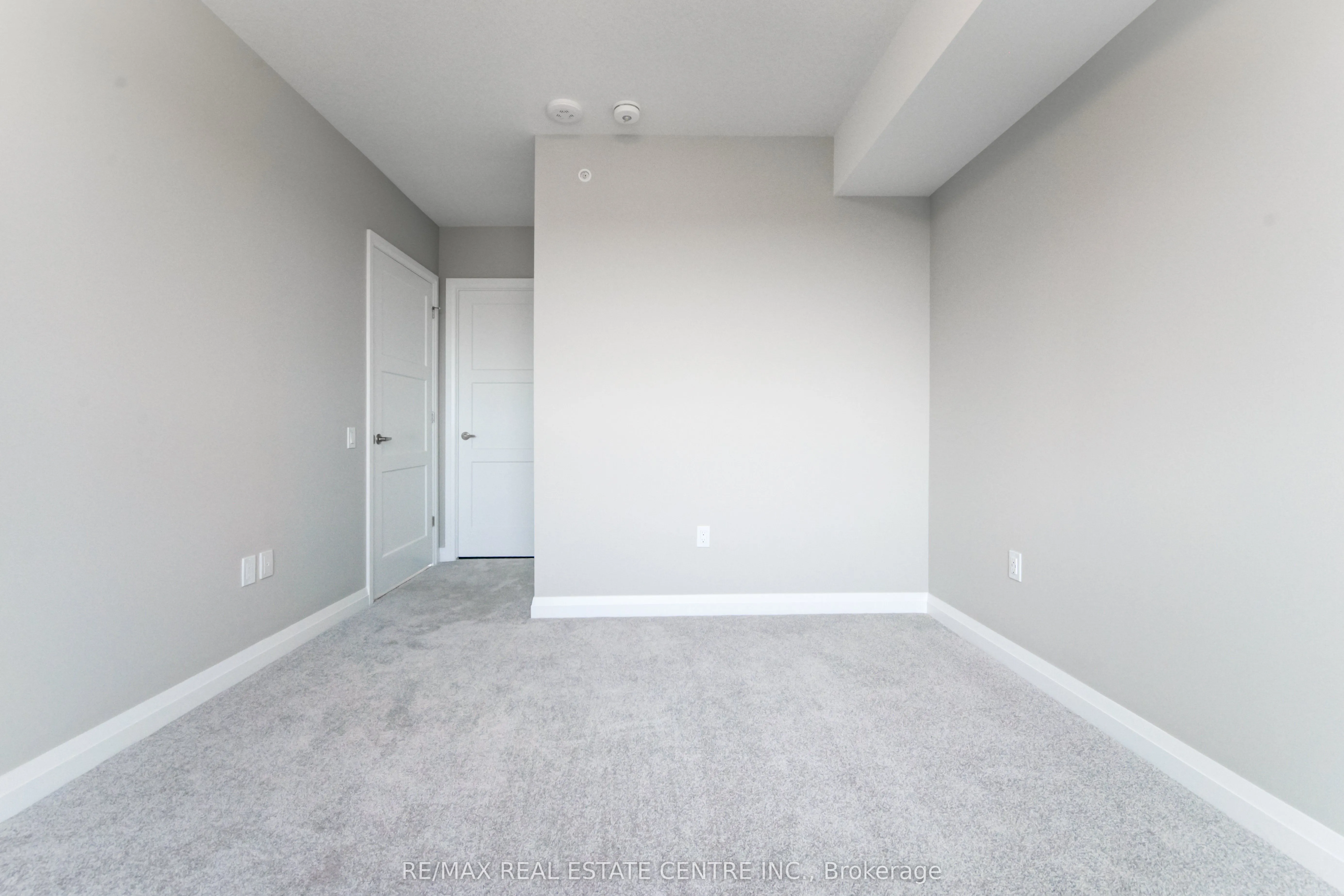 93 Arthur Street S, #1001