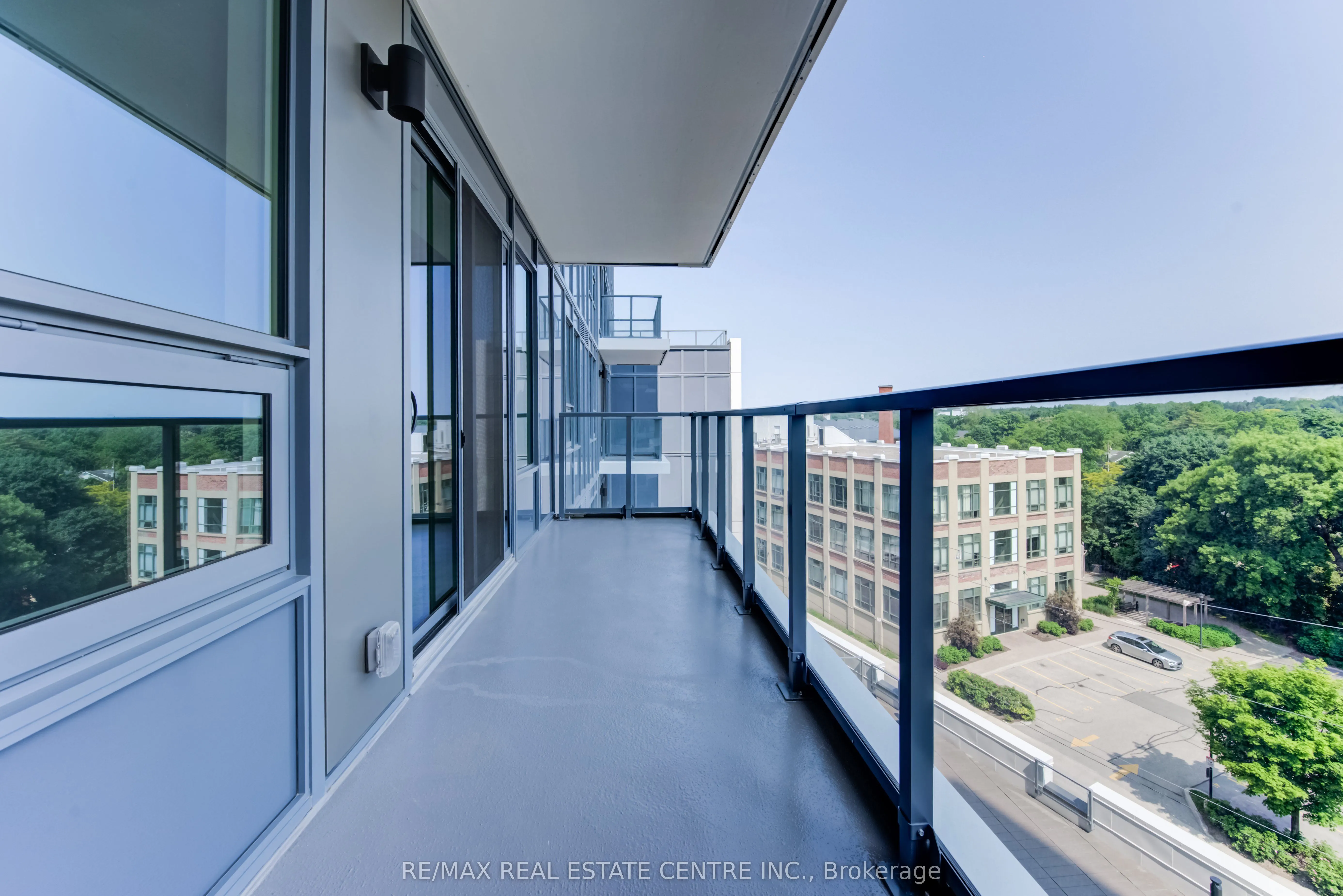 93 Arthur Street S, #1001