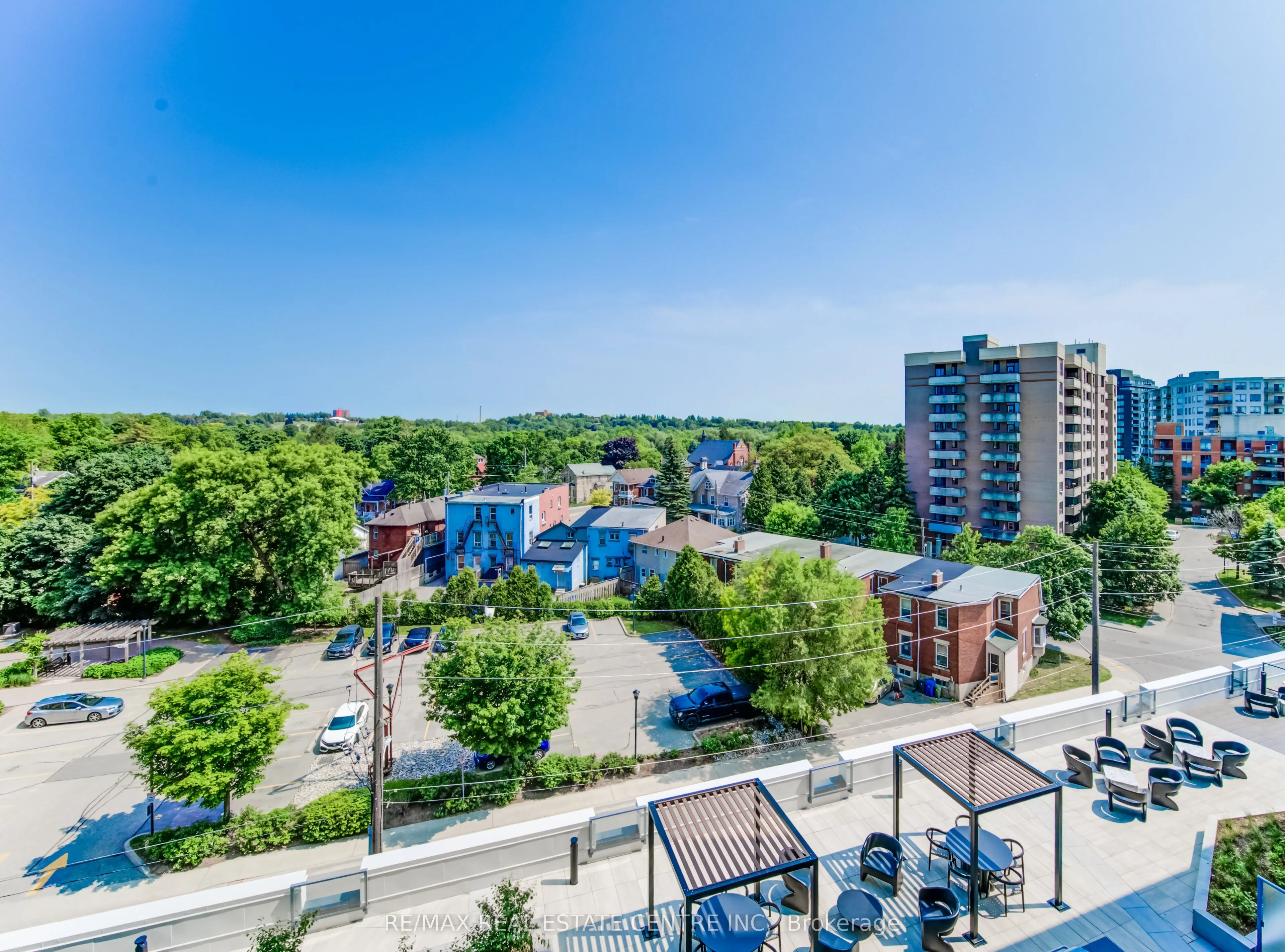 93 Arthur Street S, #1001