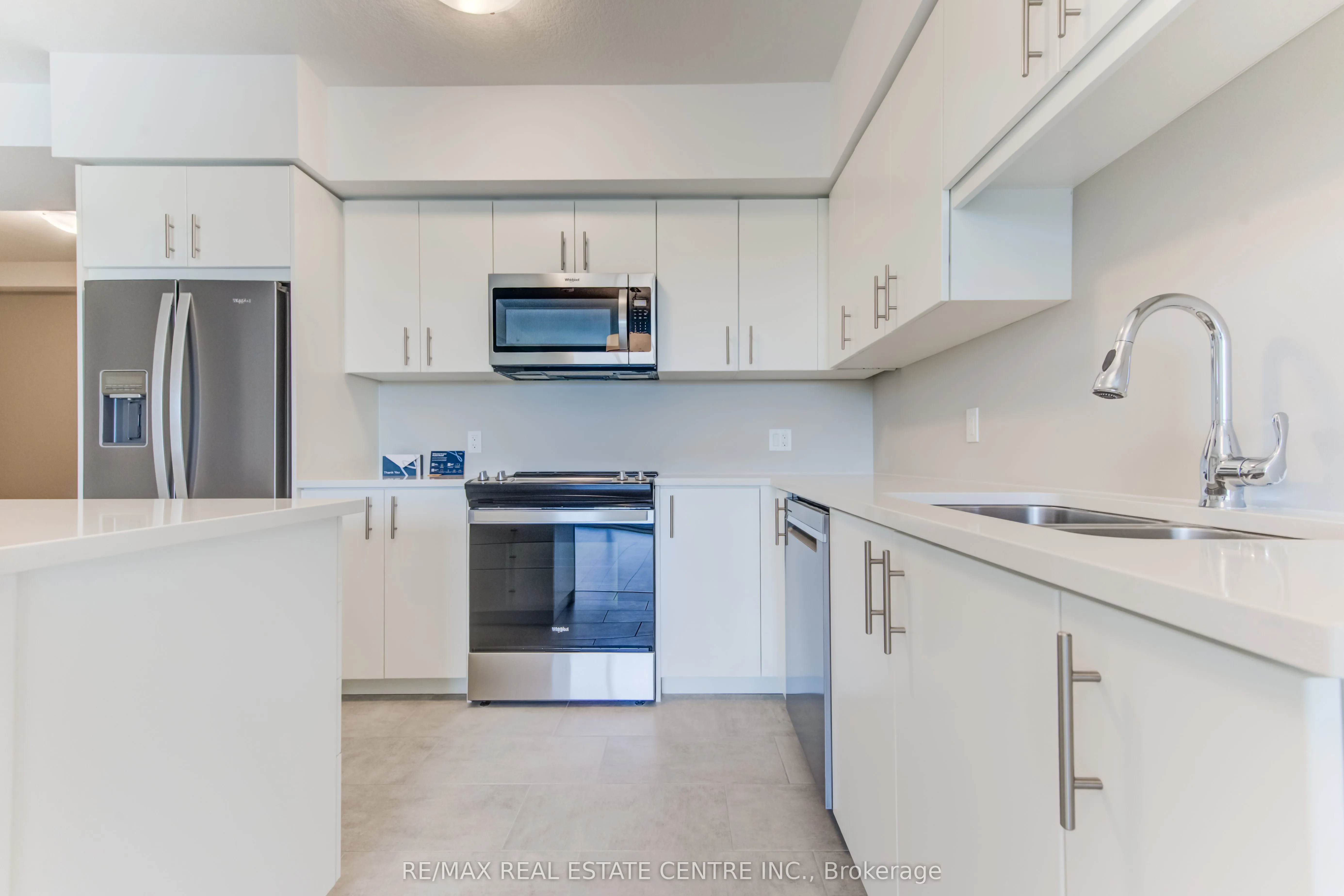 93 Arthur Street S, #1001