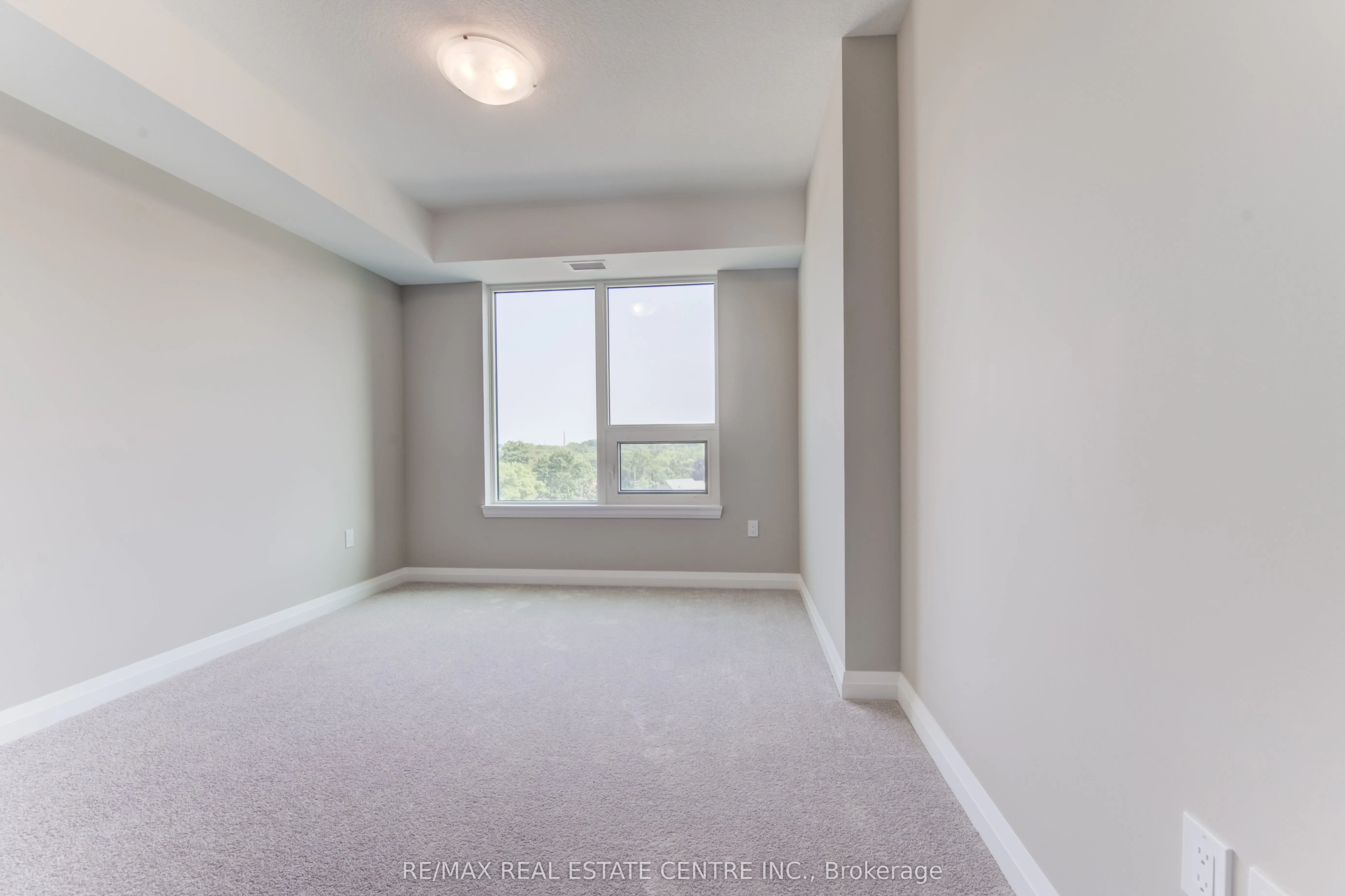 93 Arthur Street S, #1001