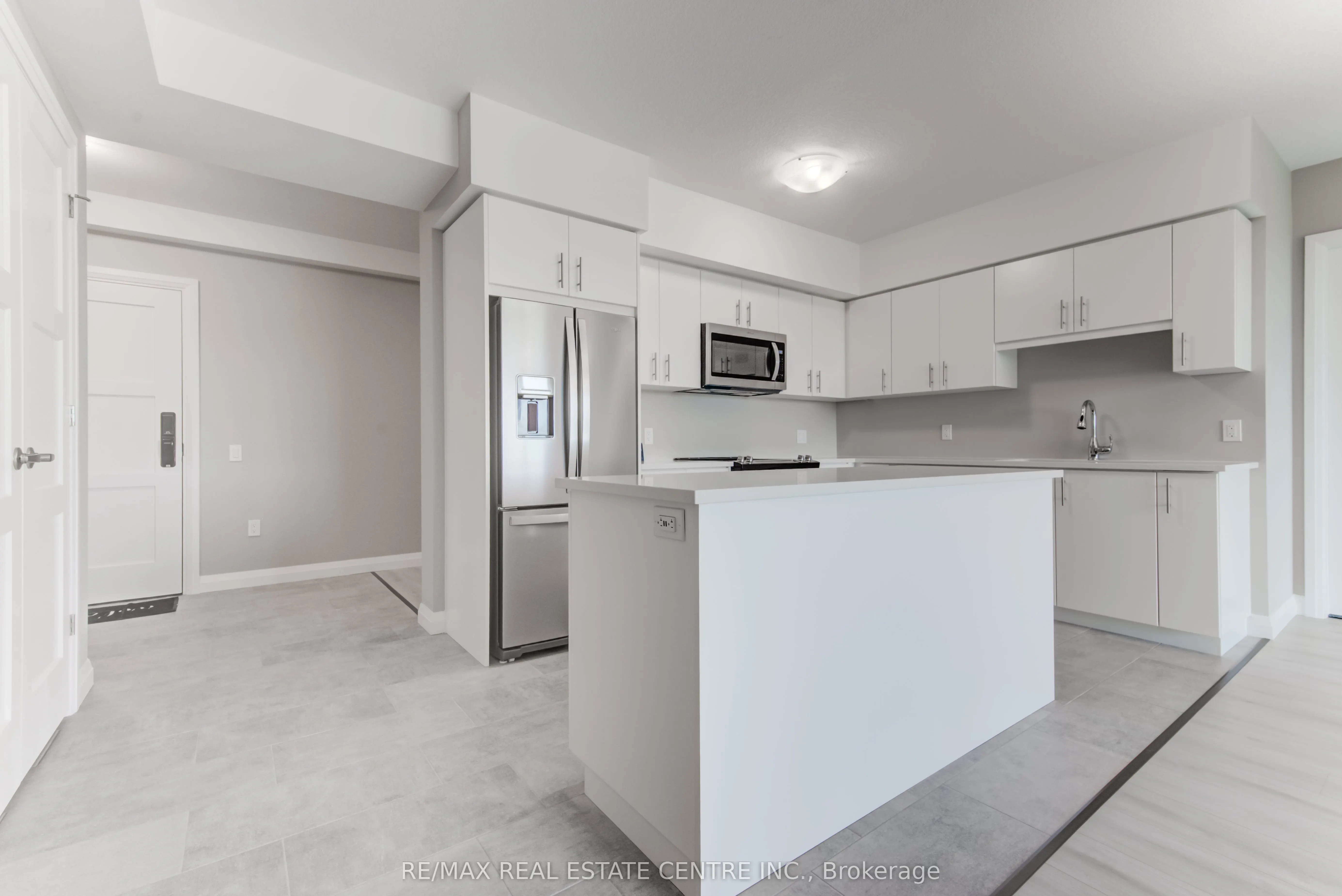 93 Arthur Street S, #1001
