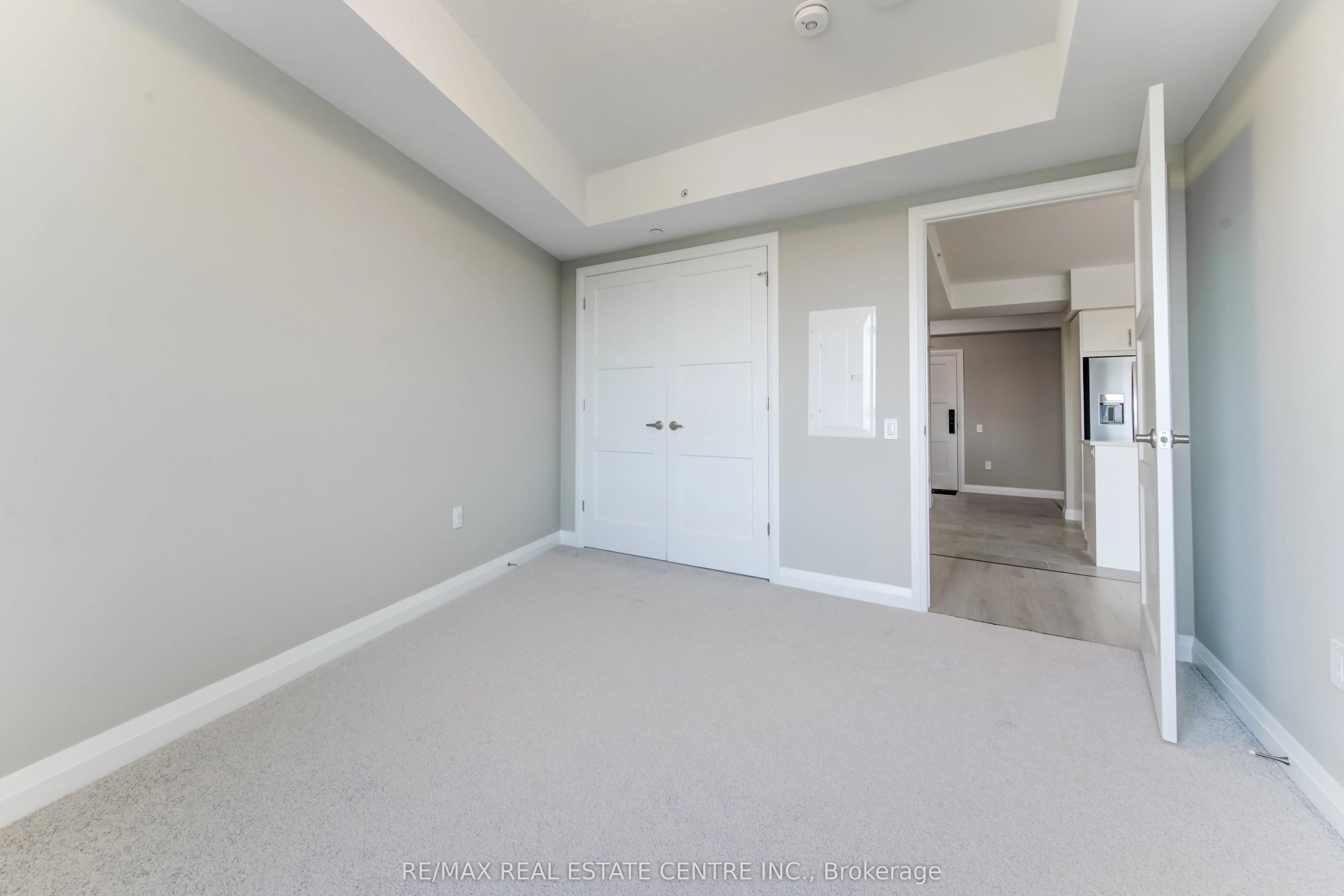 93 Arthur Street S, #1001