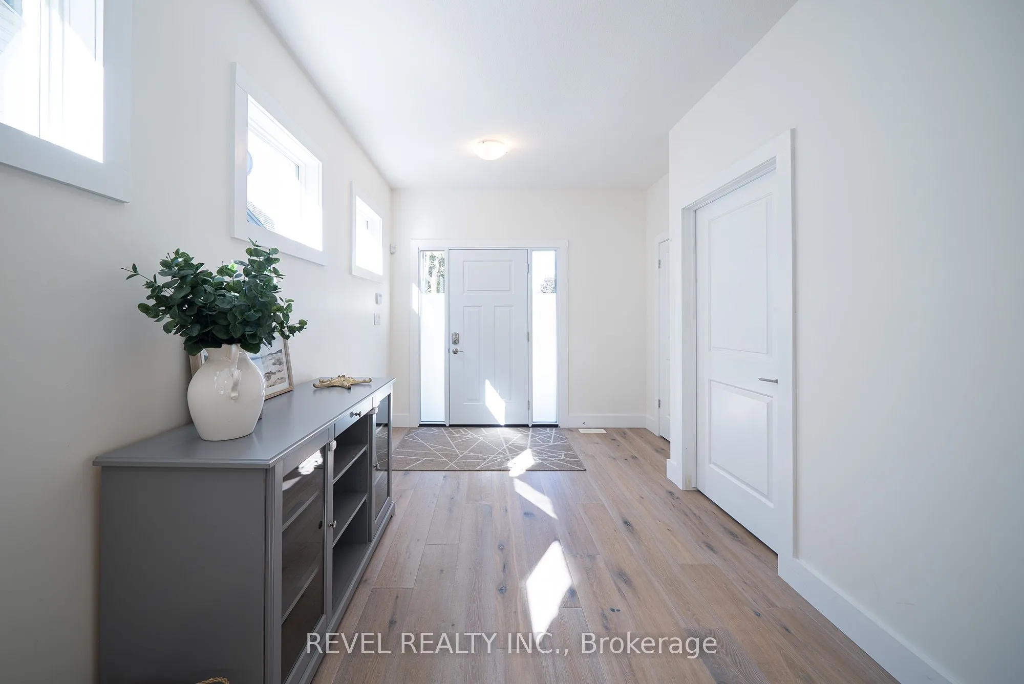 38 Lakeview Avenue