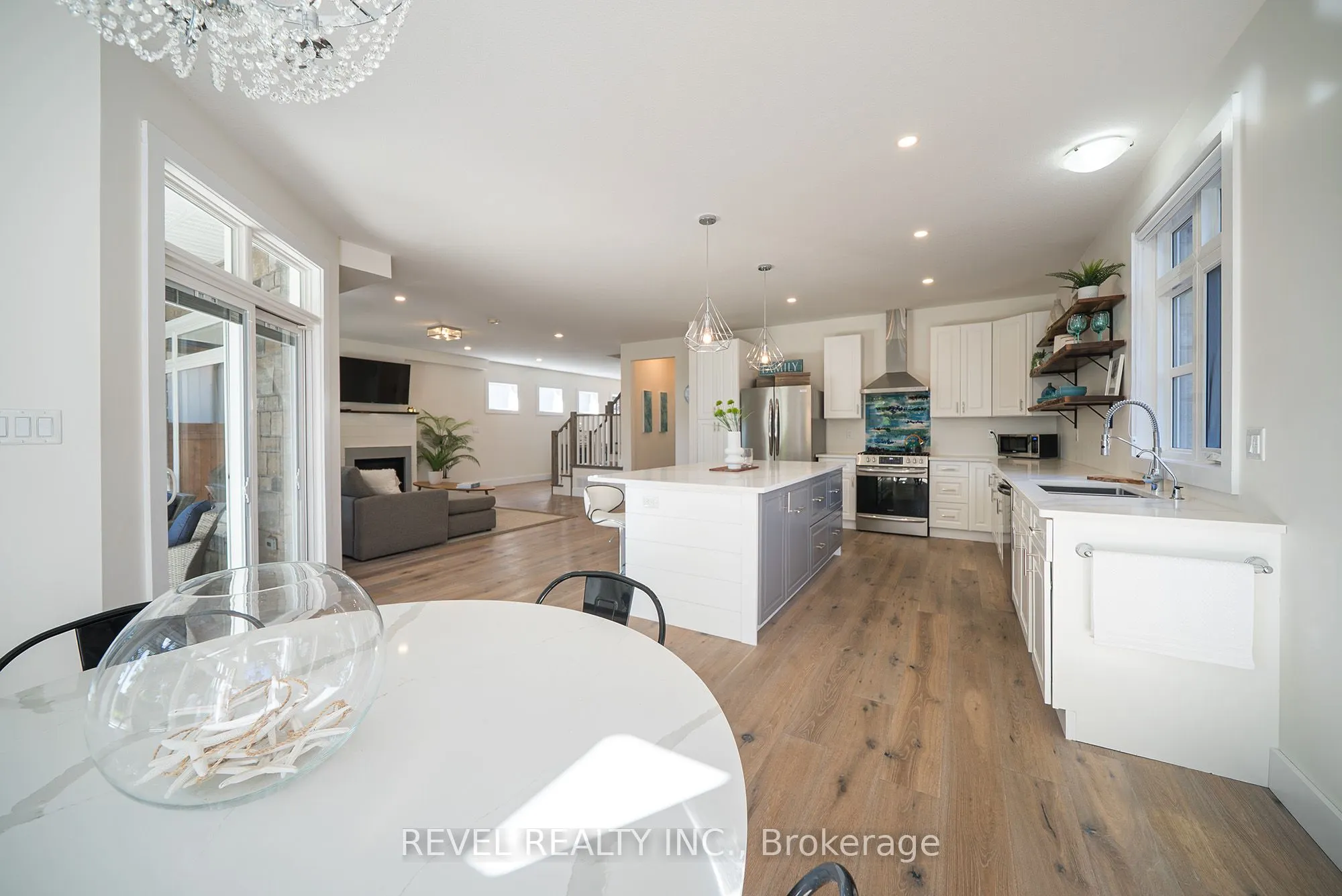 38 Lakeview Avenue