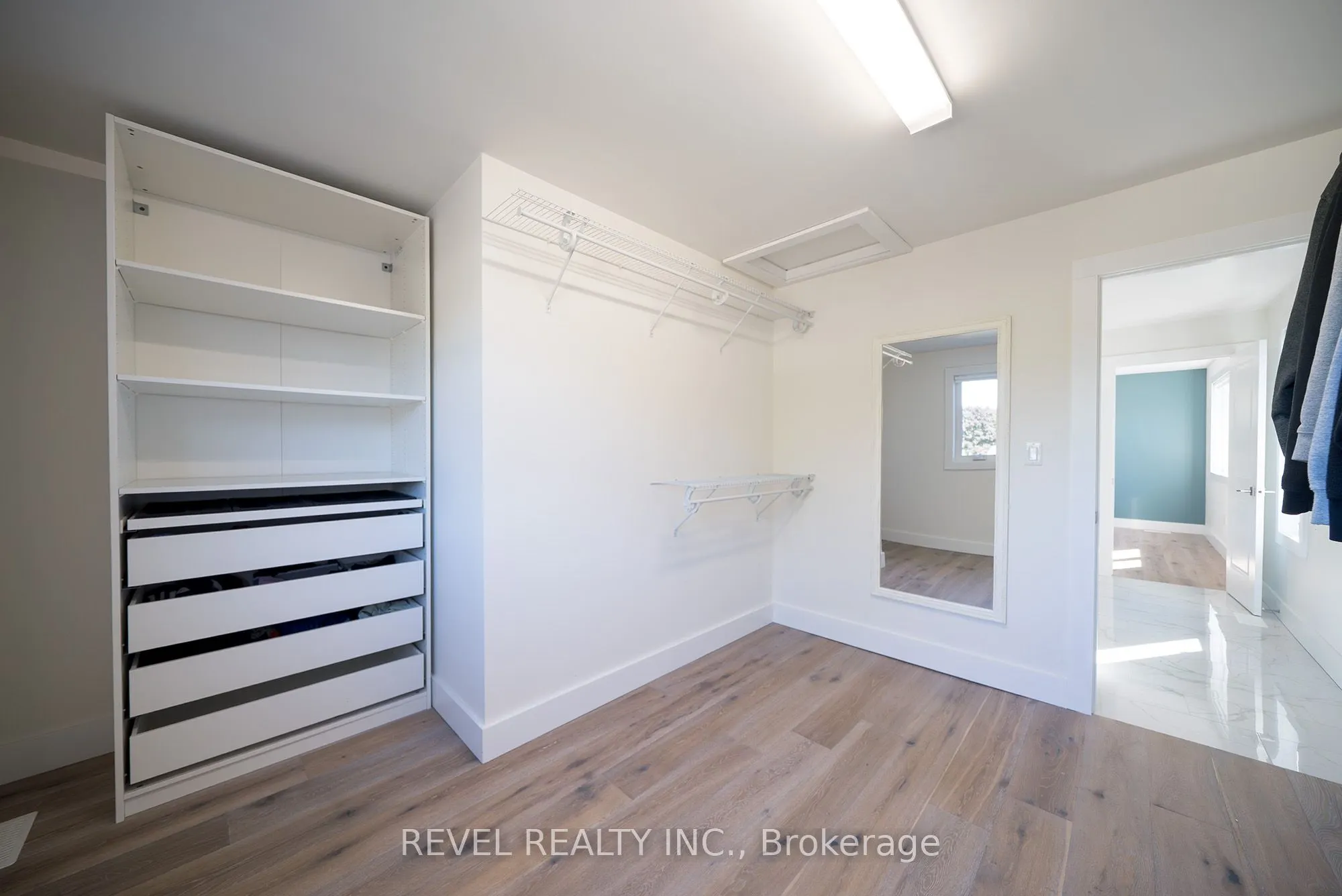 38 Lakeview Avenue