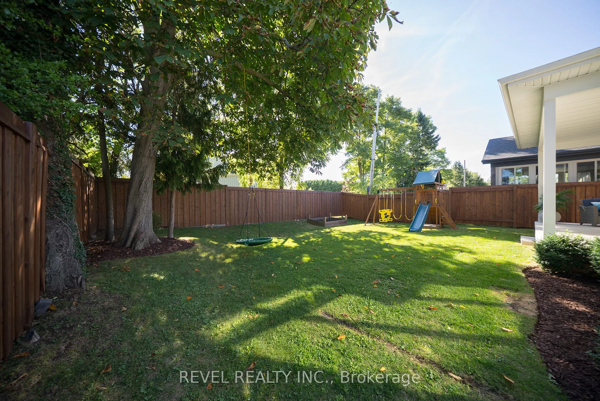 38 Lakeview Avenue