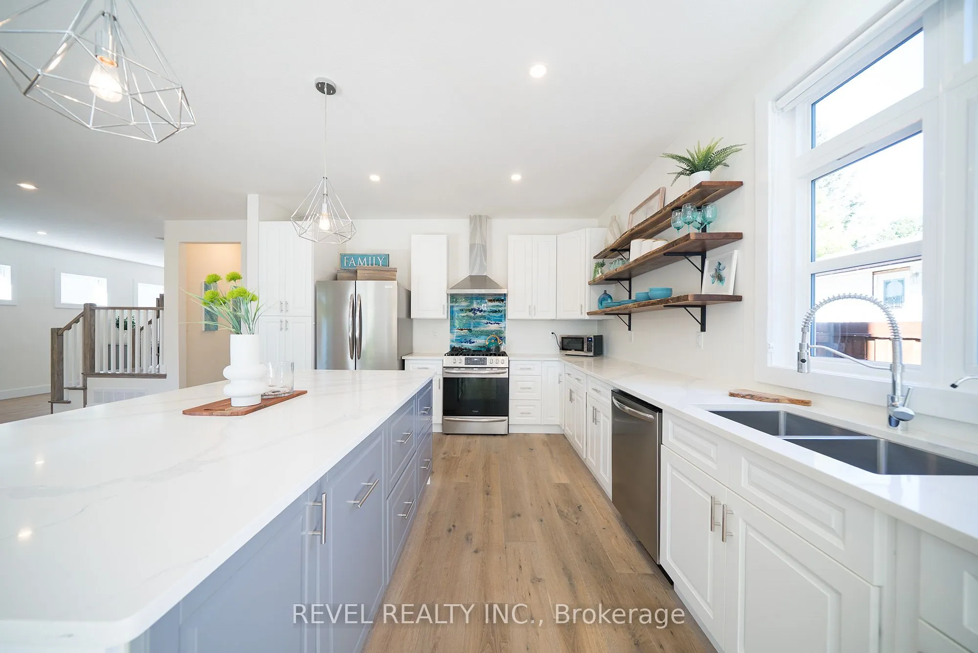 38 Lakeview Avenue