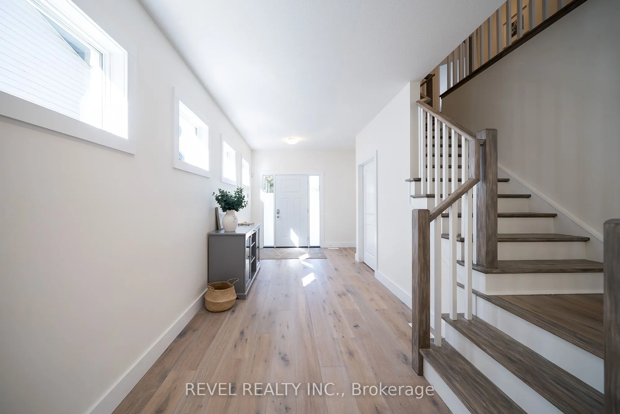 38 Lakeview Avenue