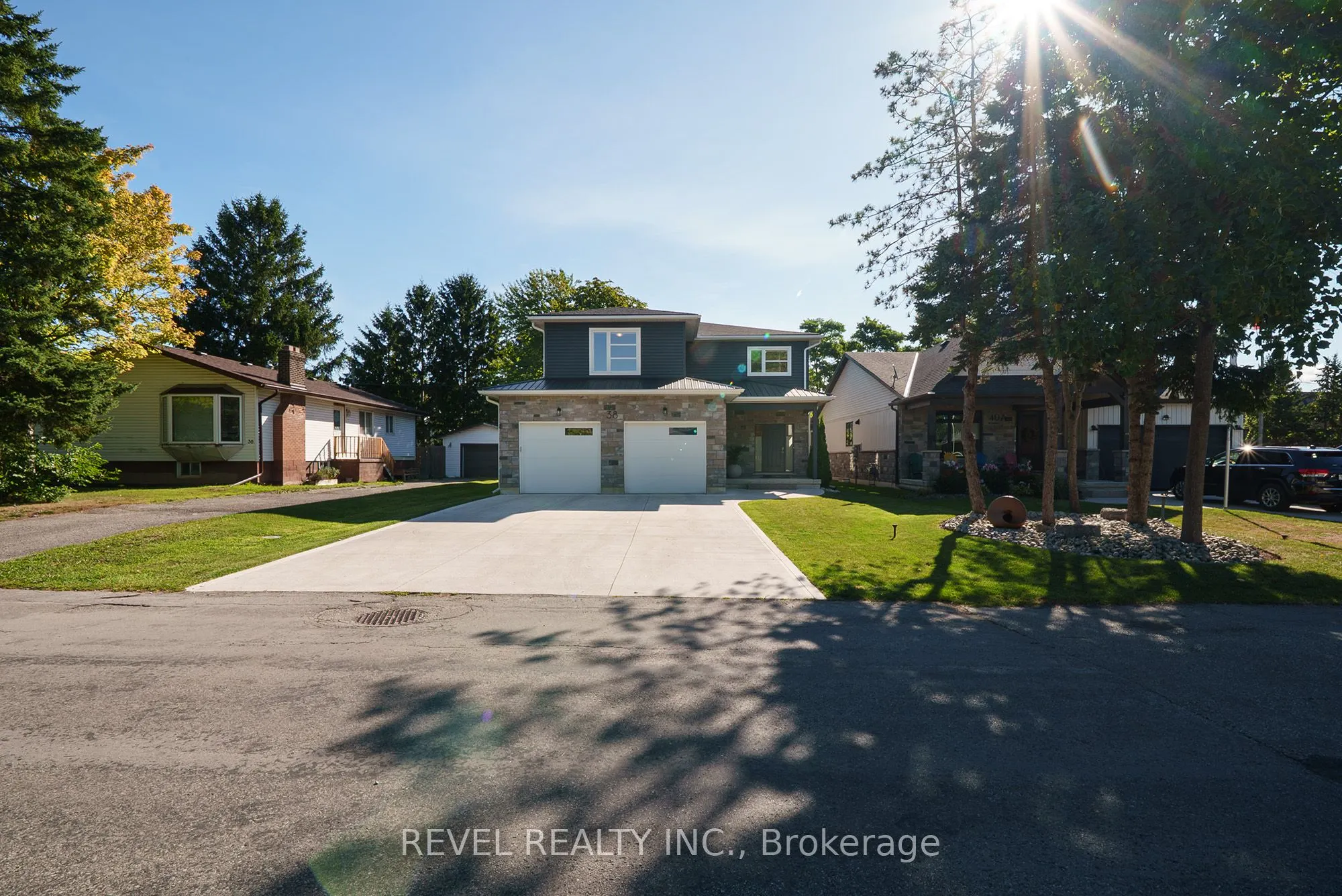 38 Lakeview Avenue