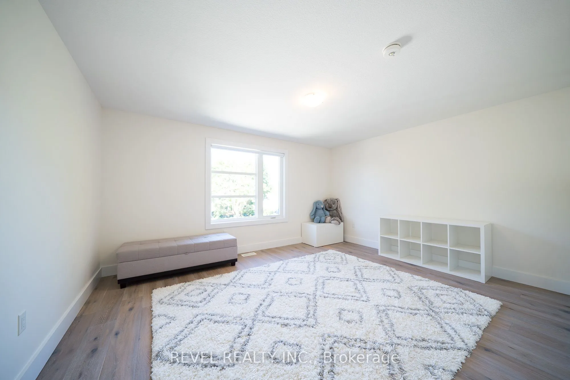 38 Lakeview Avenue