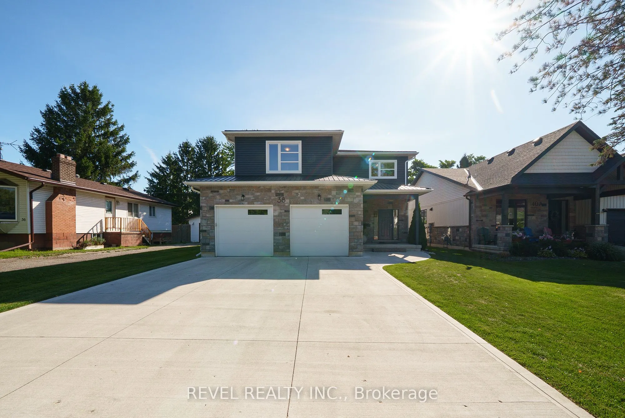 38 Lakeview Avenue