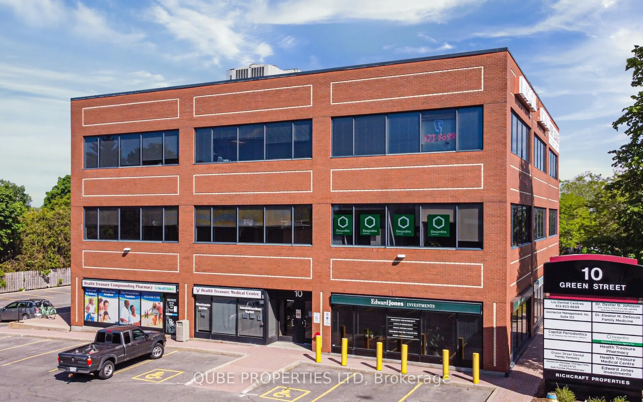 10 Green Street, #305