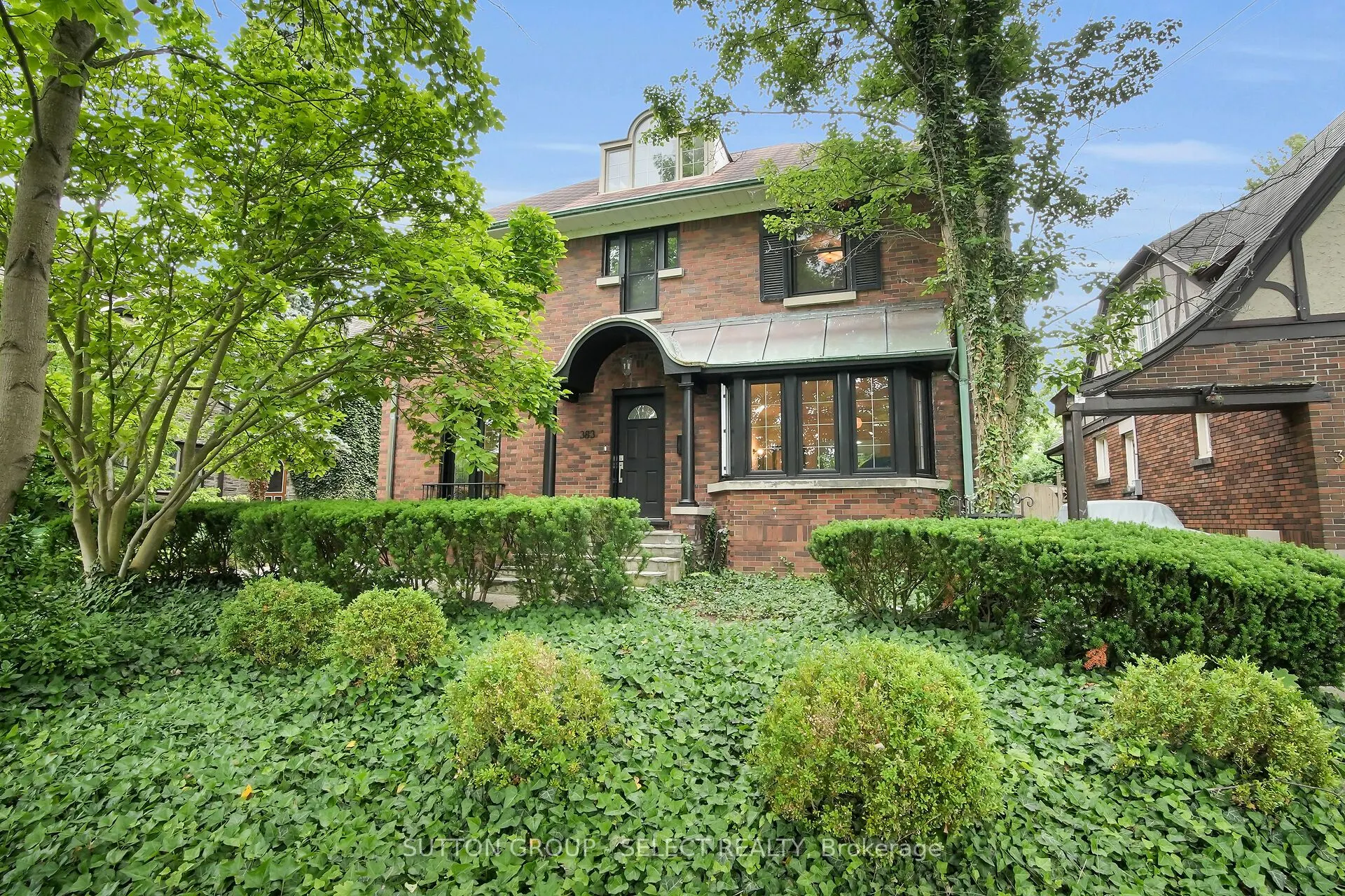 383 Huron Street