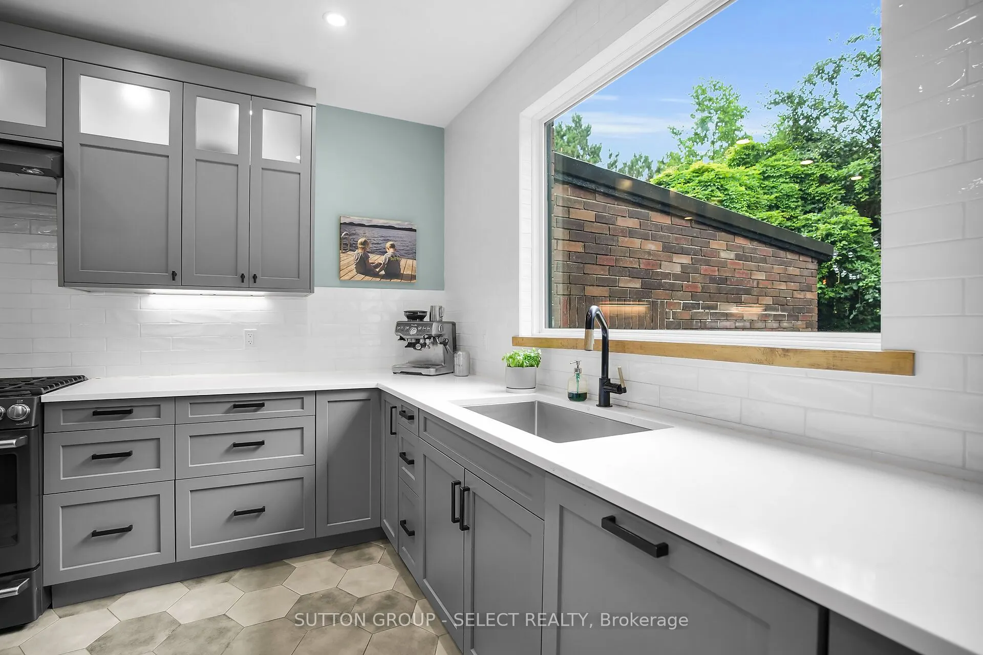 383 Huron Street