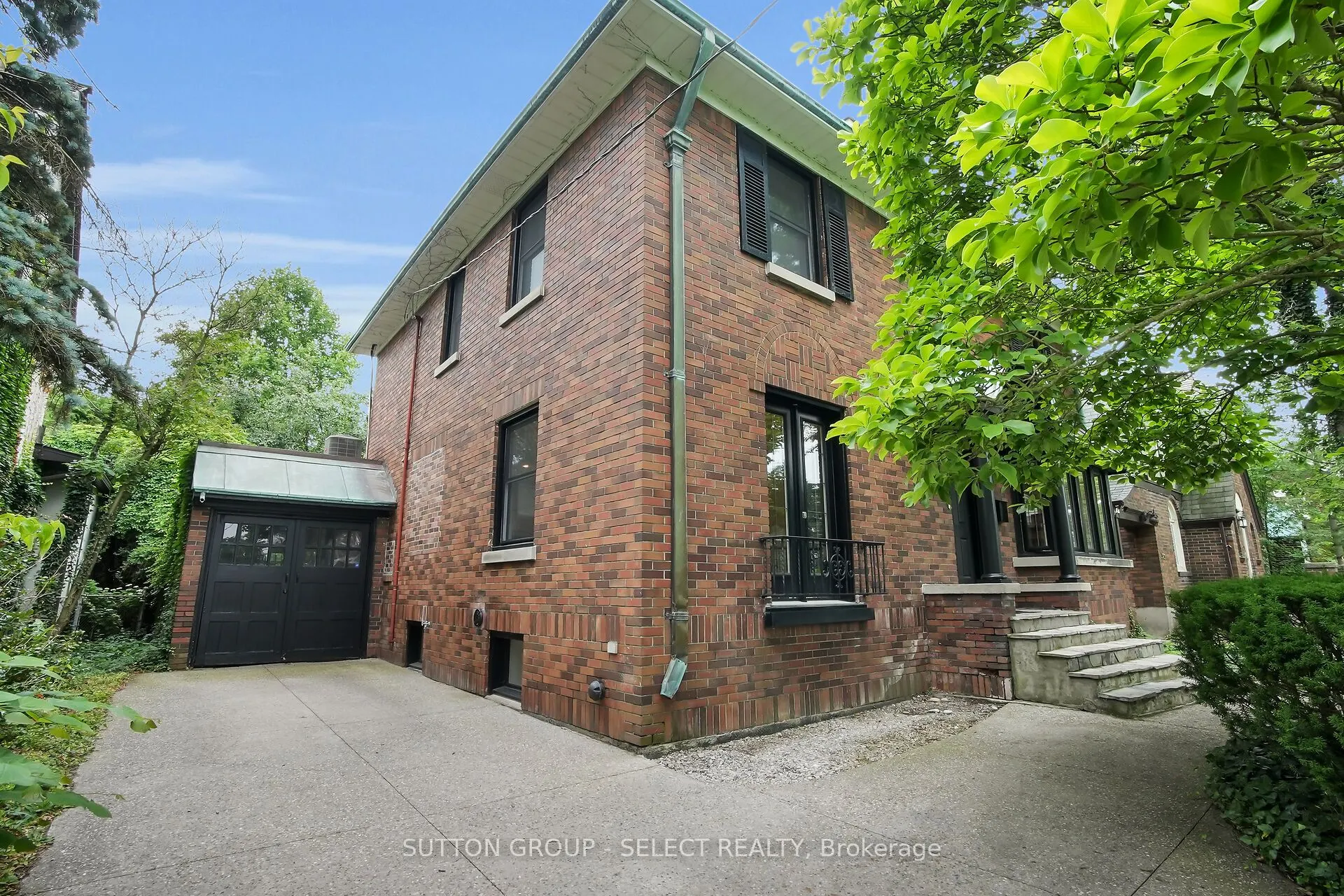 383 Huron Street