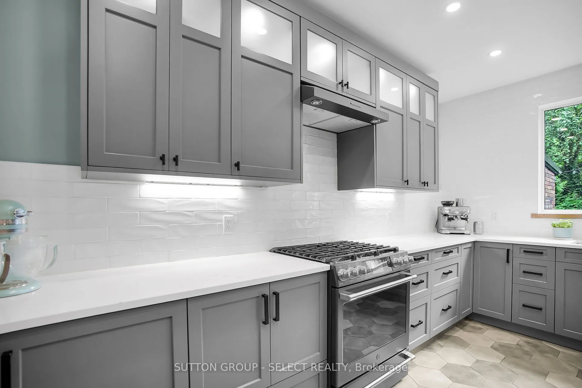 383 Huron Street