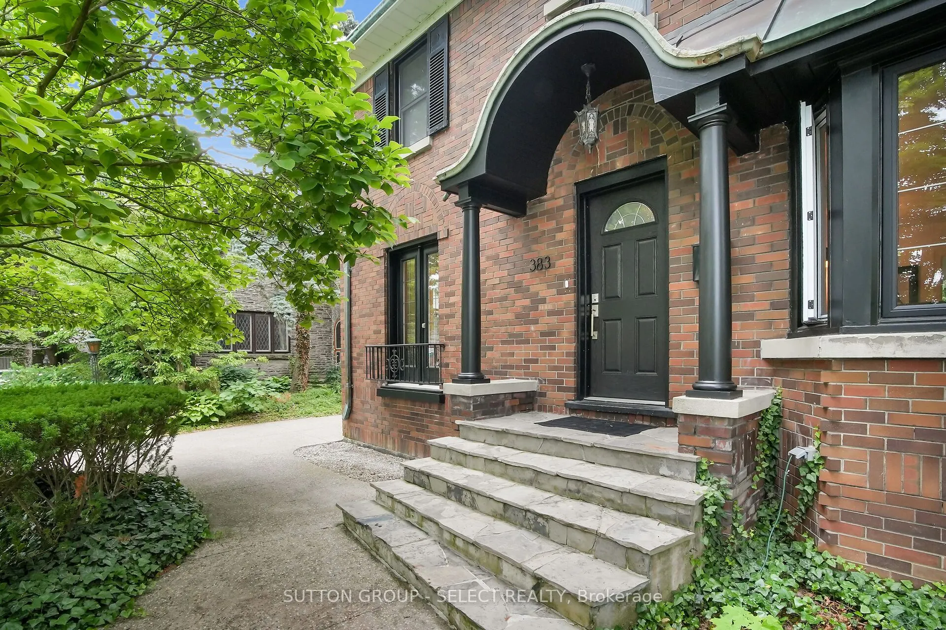 383 Huron Street