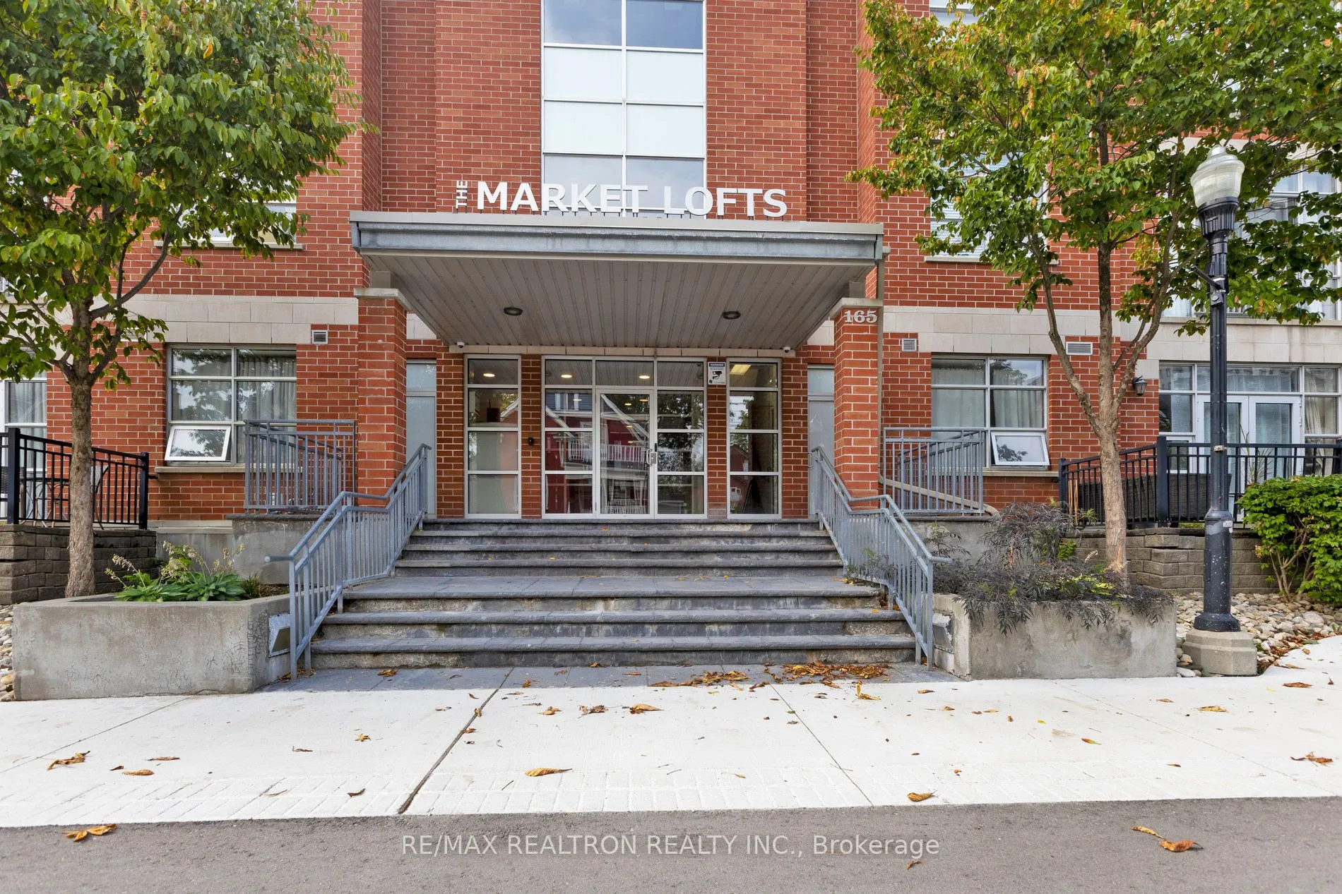 165 Duke Street E, #111