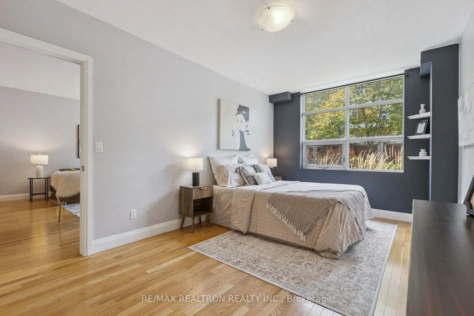 165 Duke Street E, #111