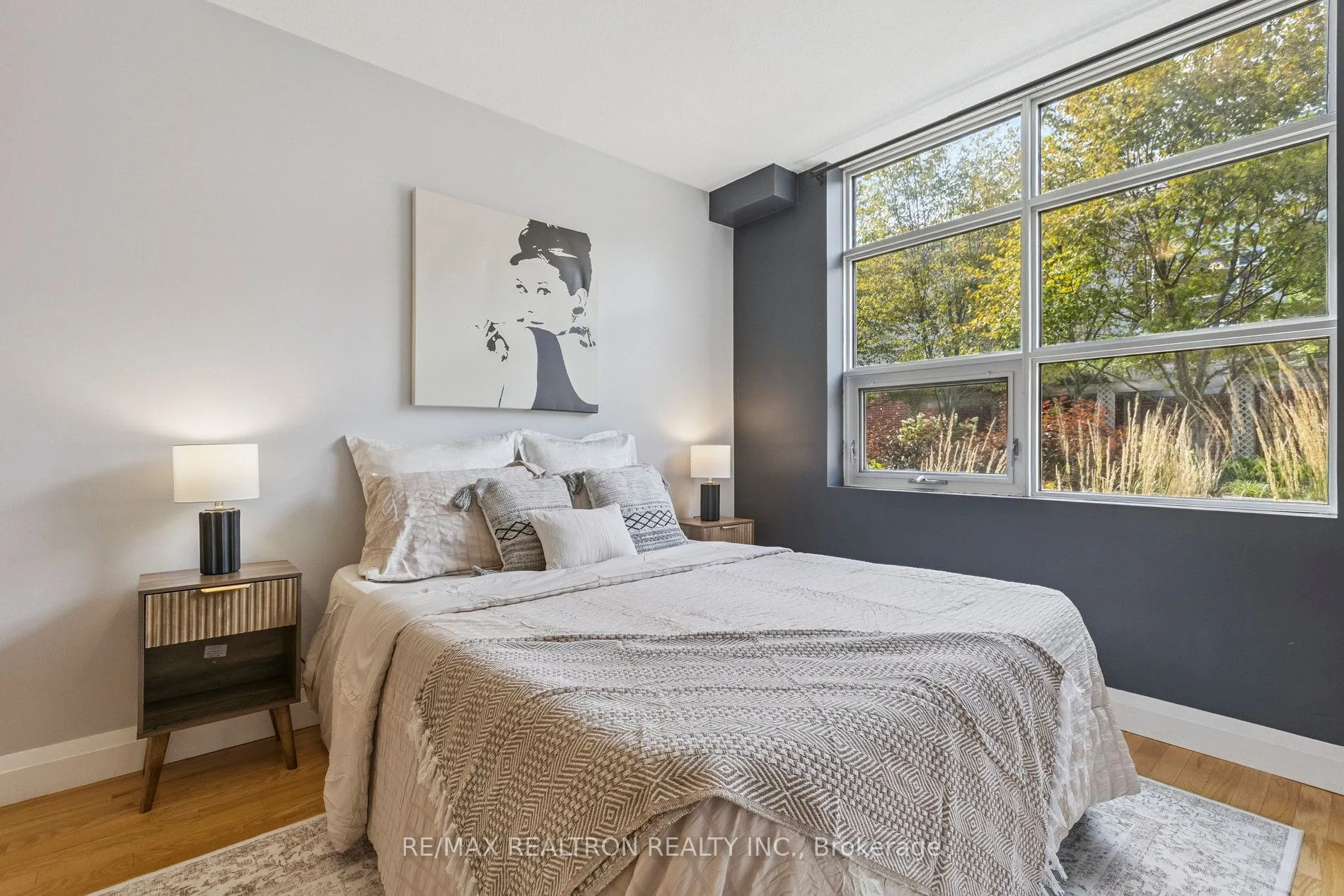165 Duke Street E, #111