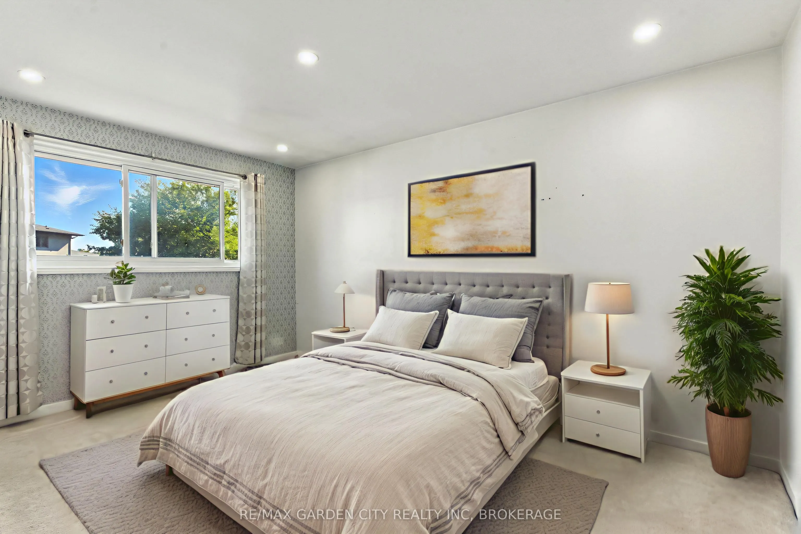 5 Woodgarden Court
