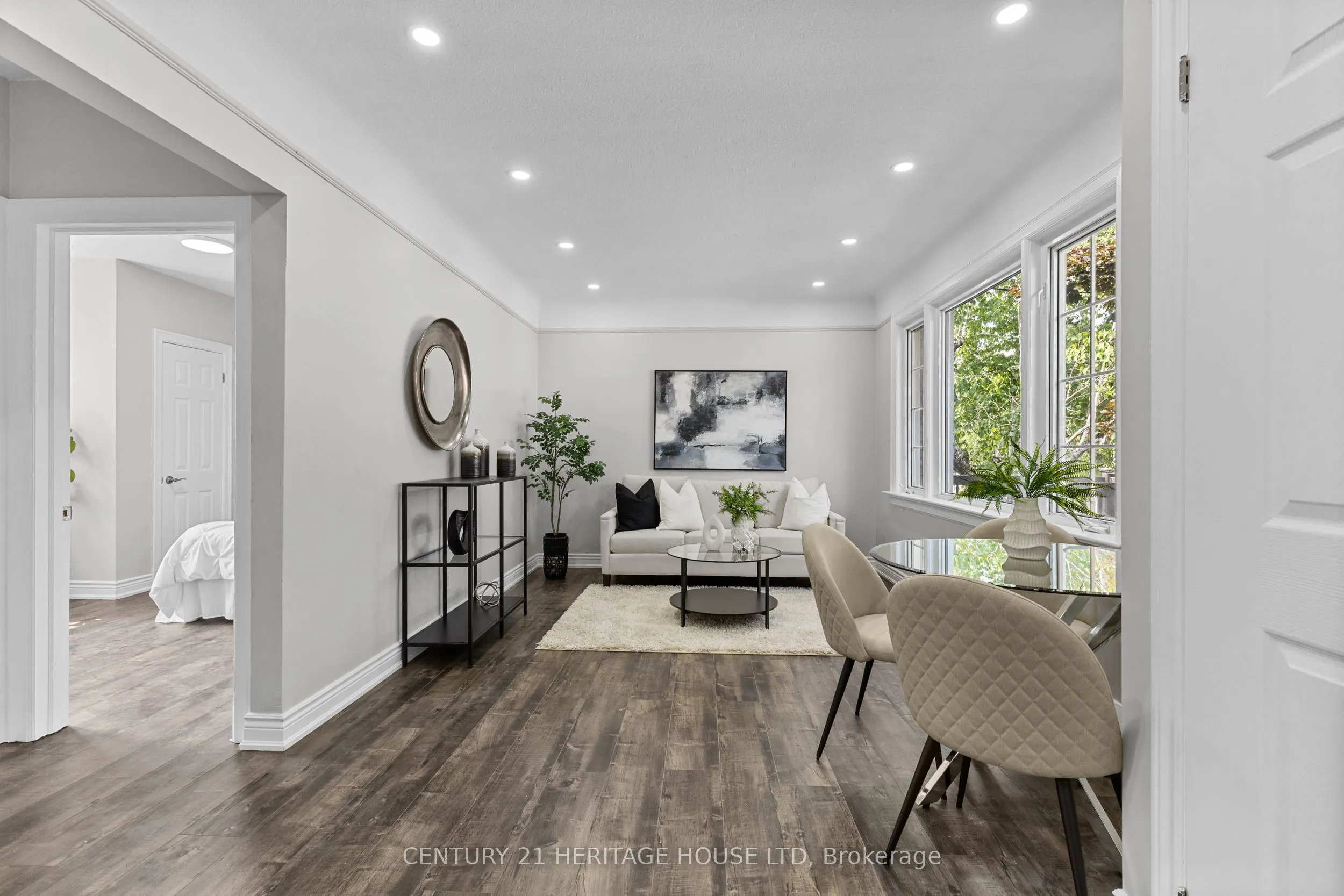 181 Highland Road E