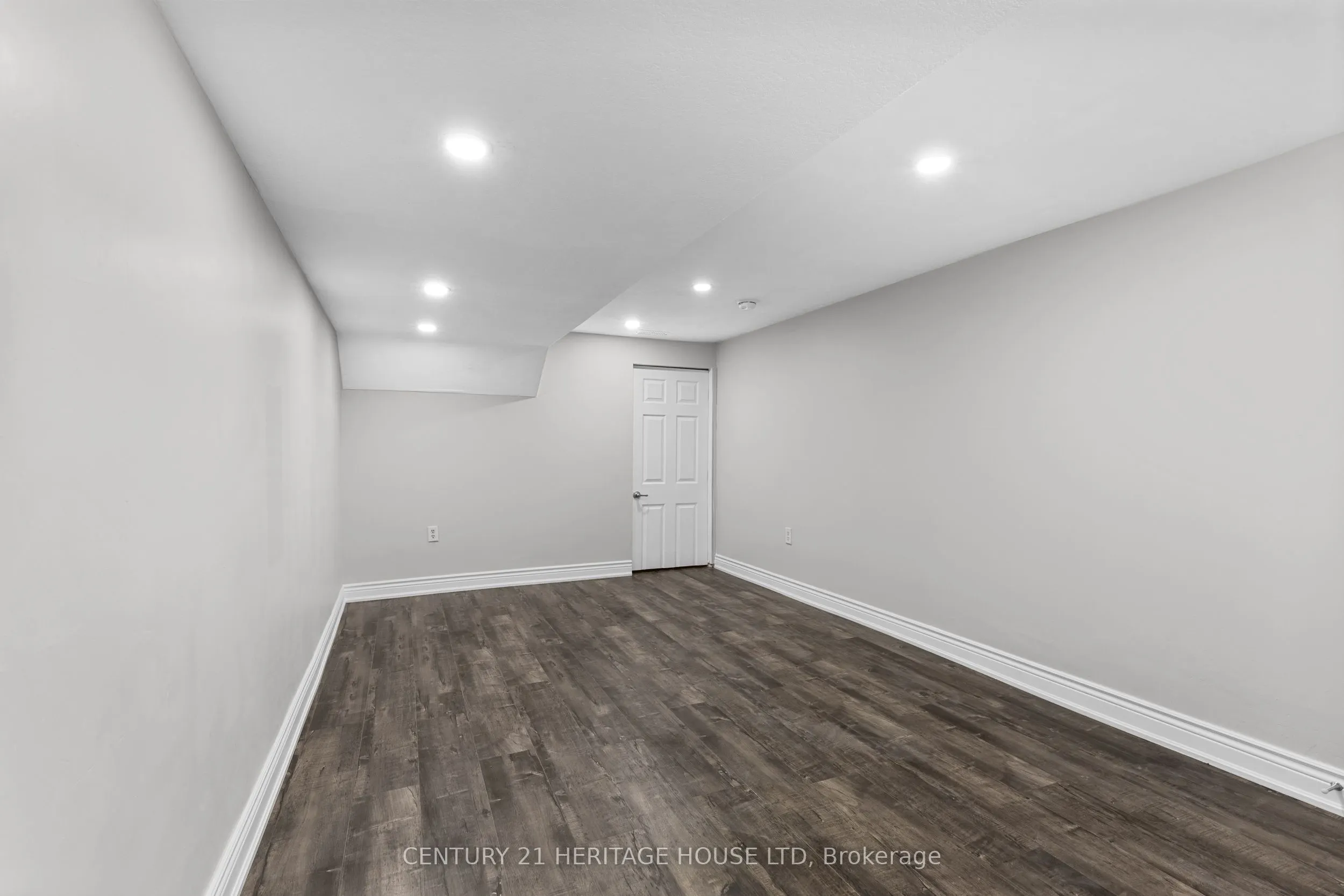 181 Highland Road E