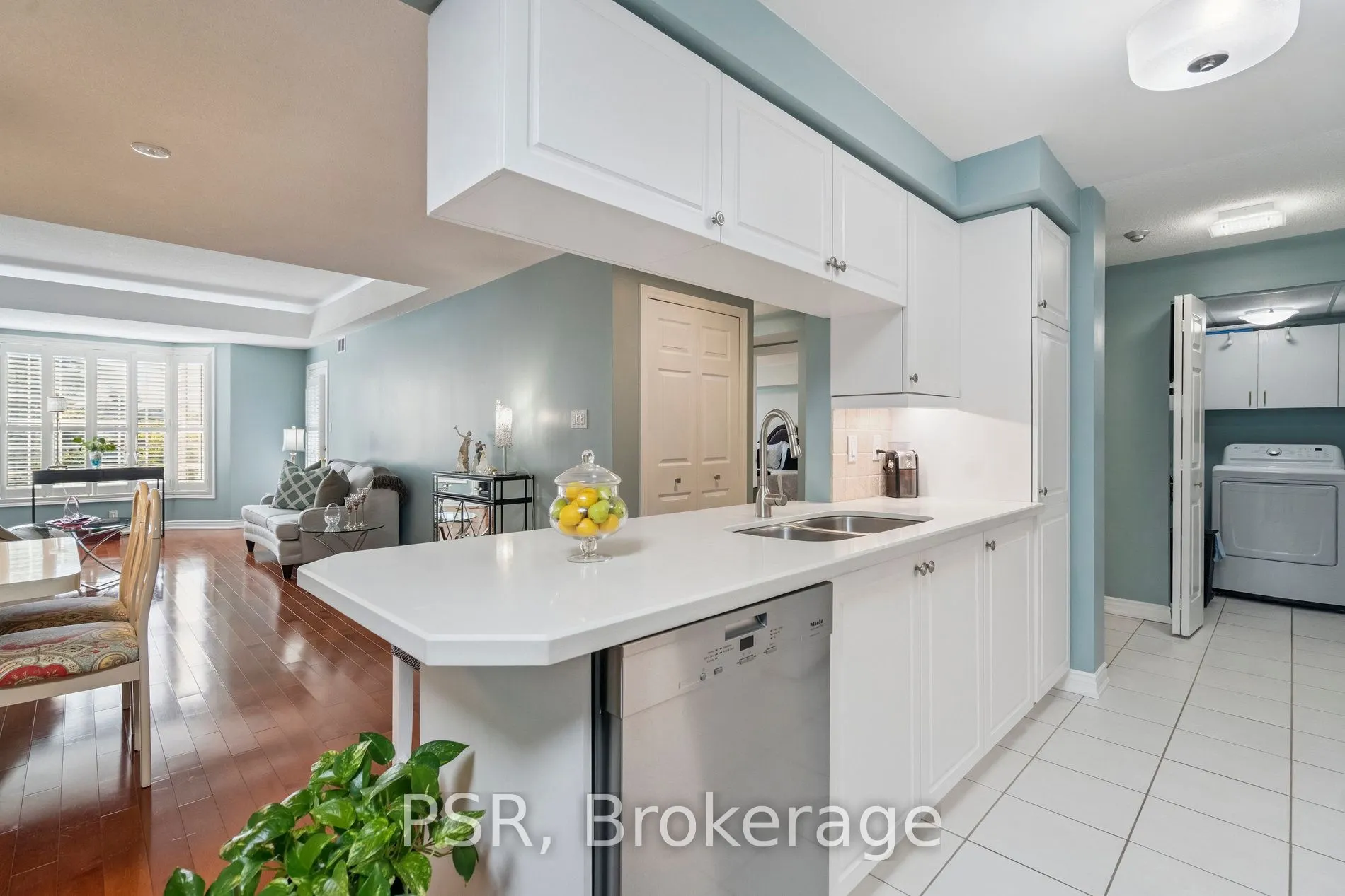 970 Golf Links Road, #302