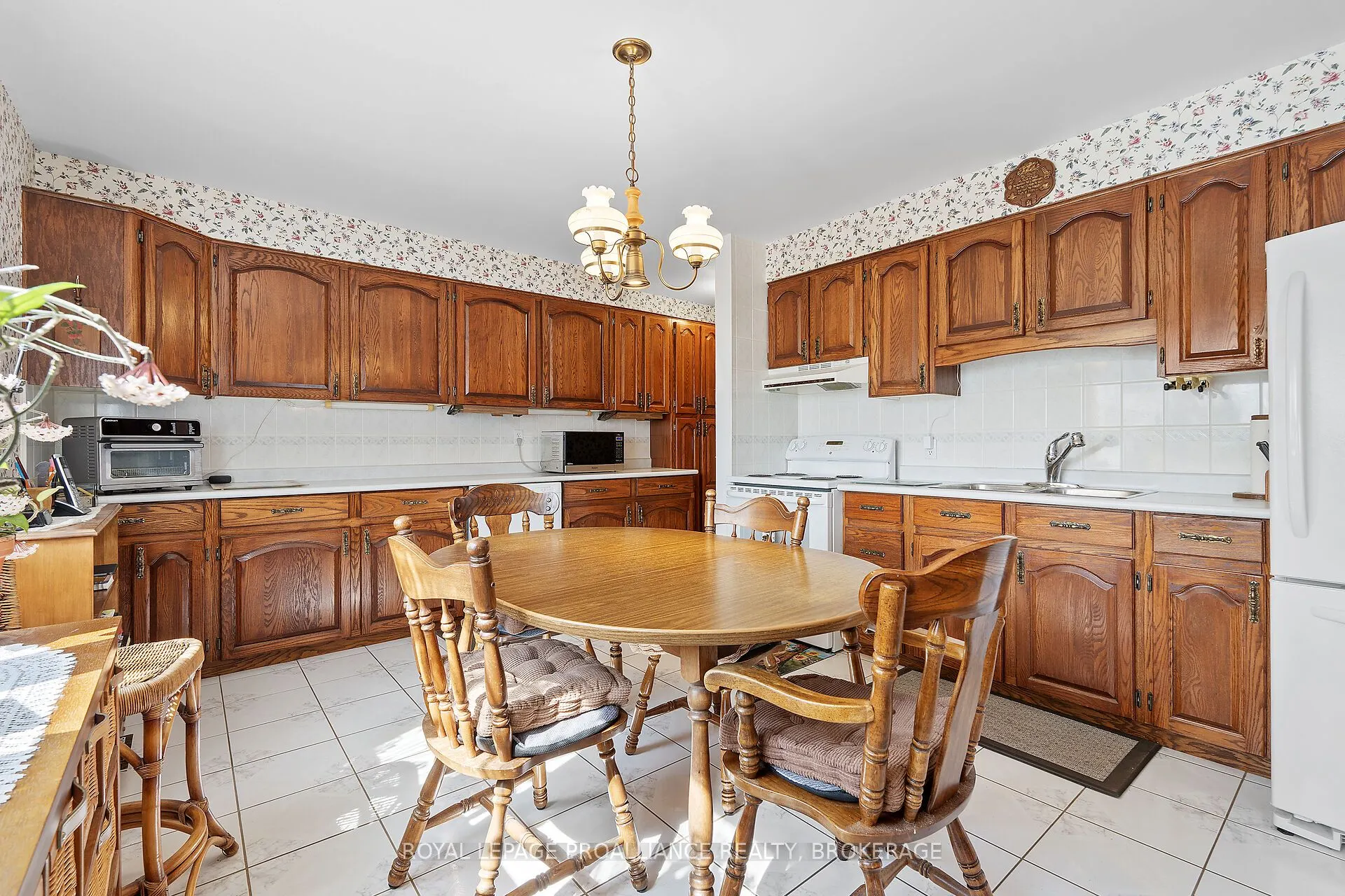 536 Braeside Crescent