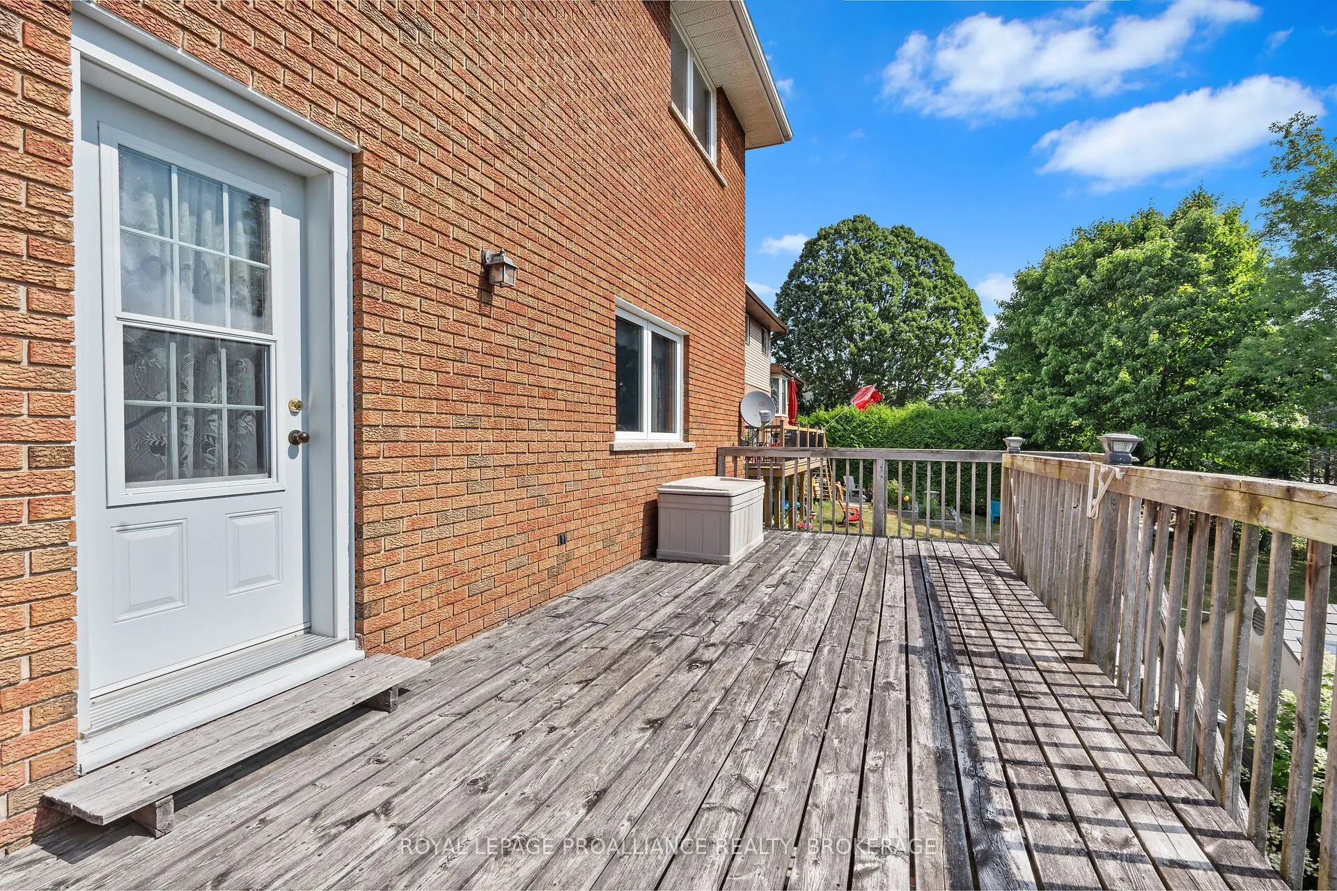 536 Braeside Crescent