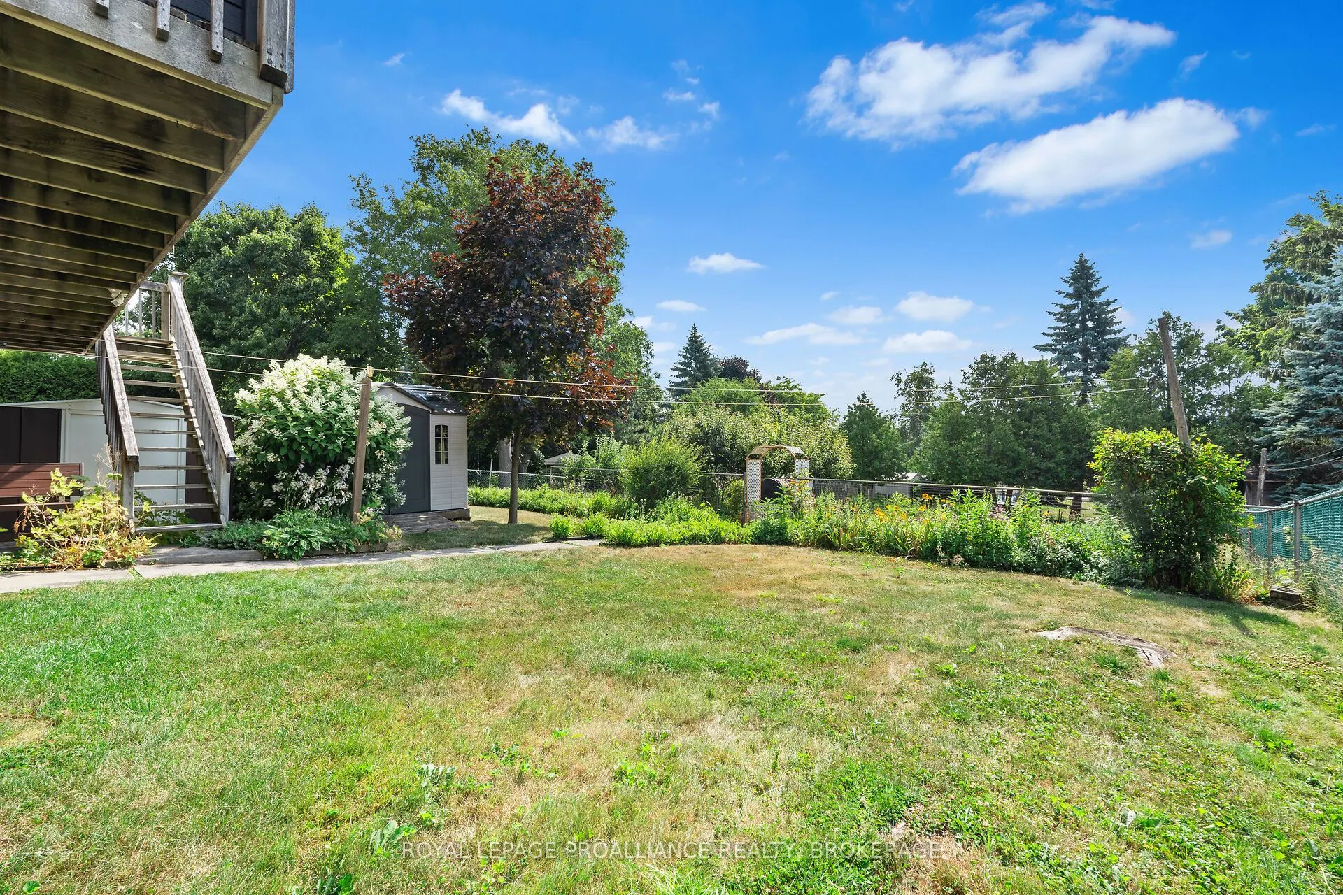536 Braeside Crescent