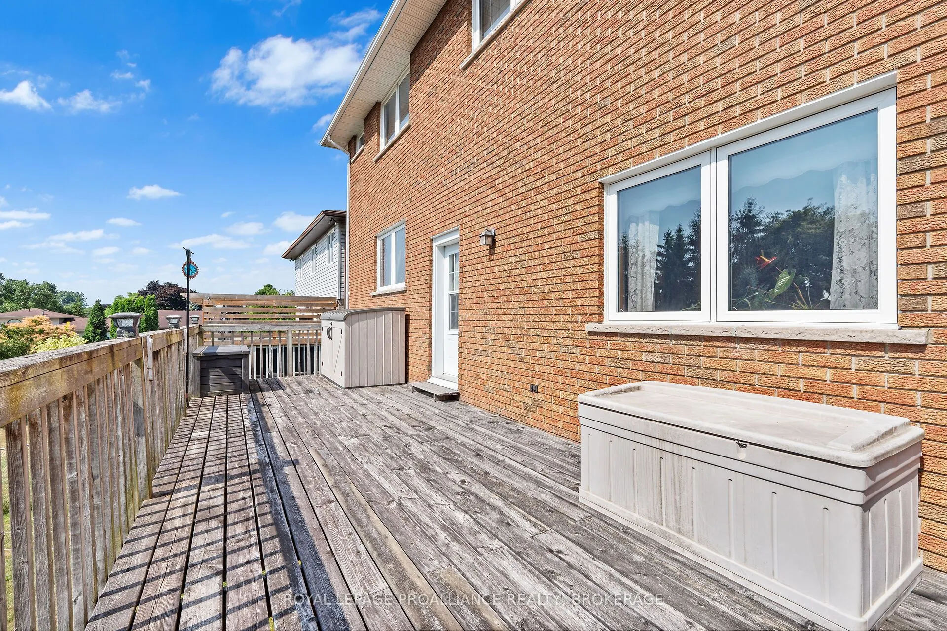 536 Braeside Crescent