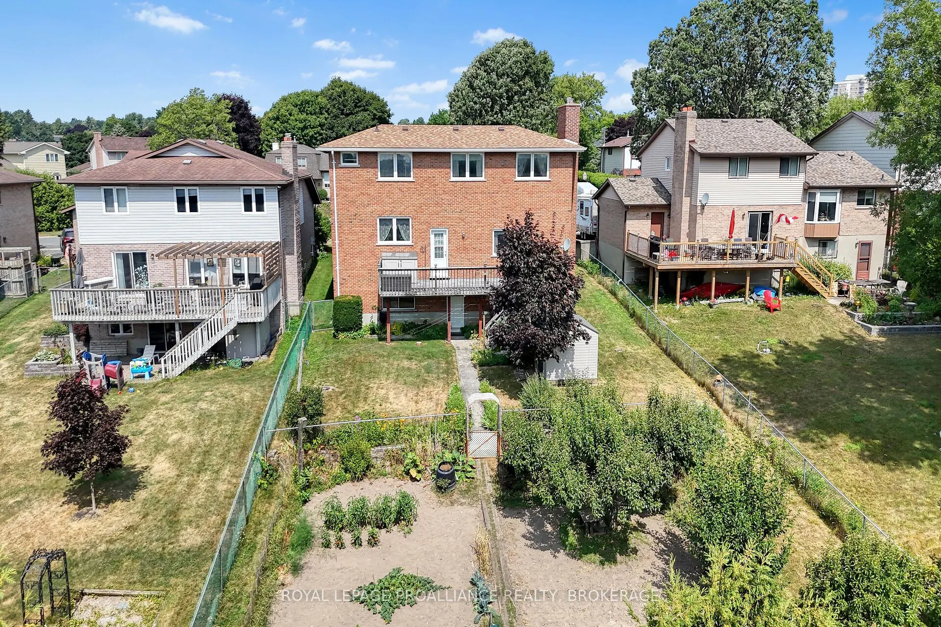 536 Braeside Crescent