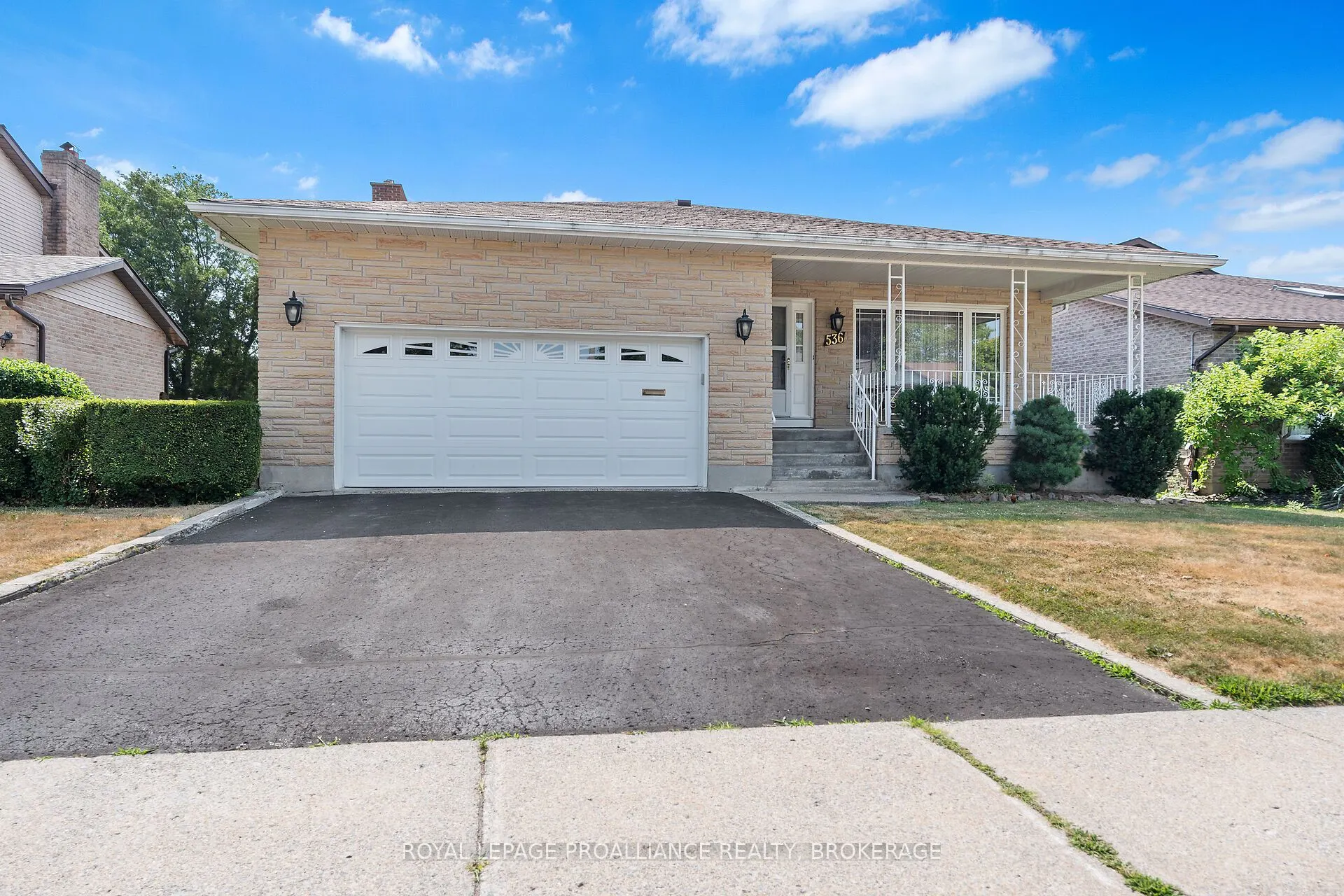 536 Braeside Crescent