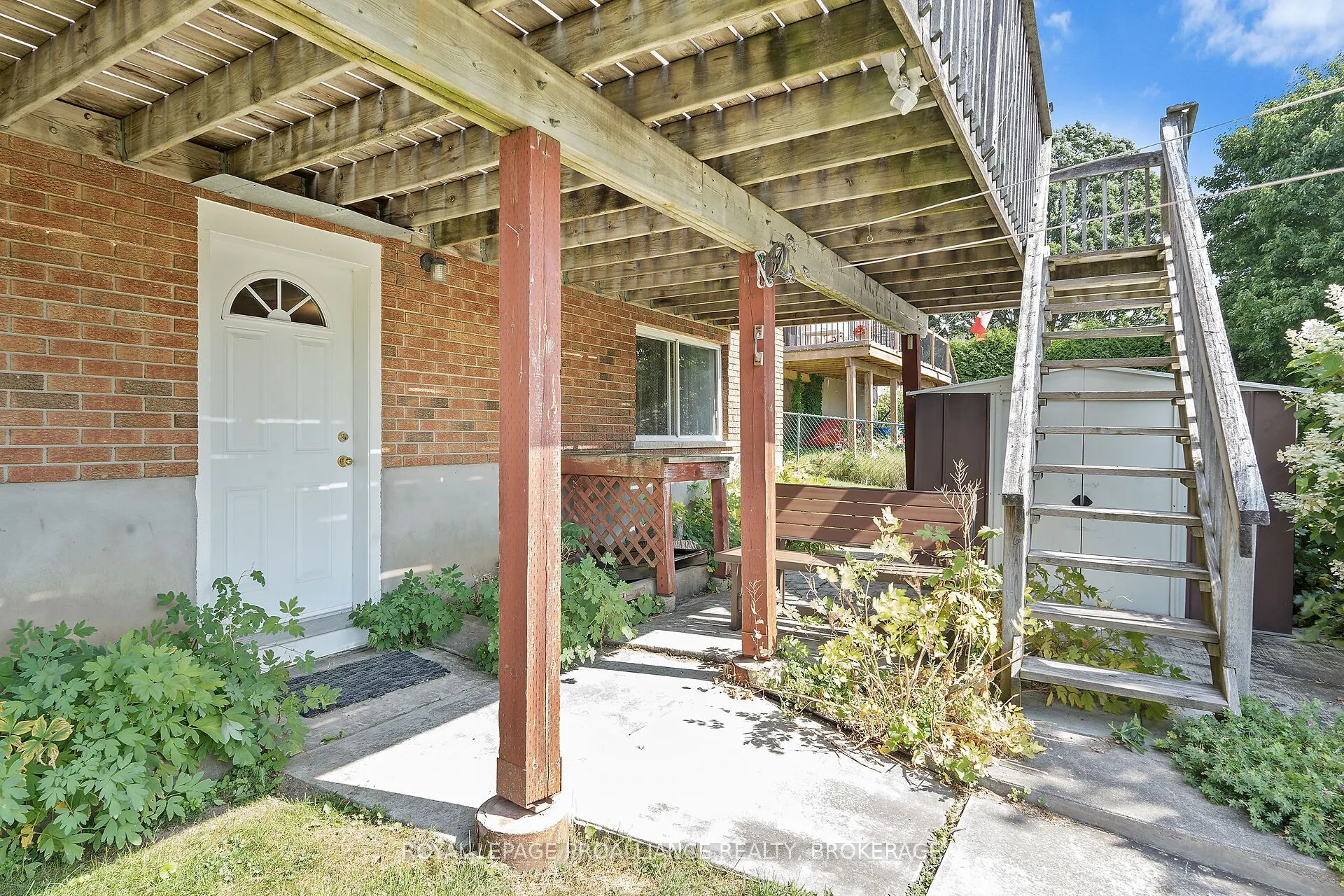 536 Braeside Crescent
