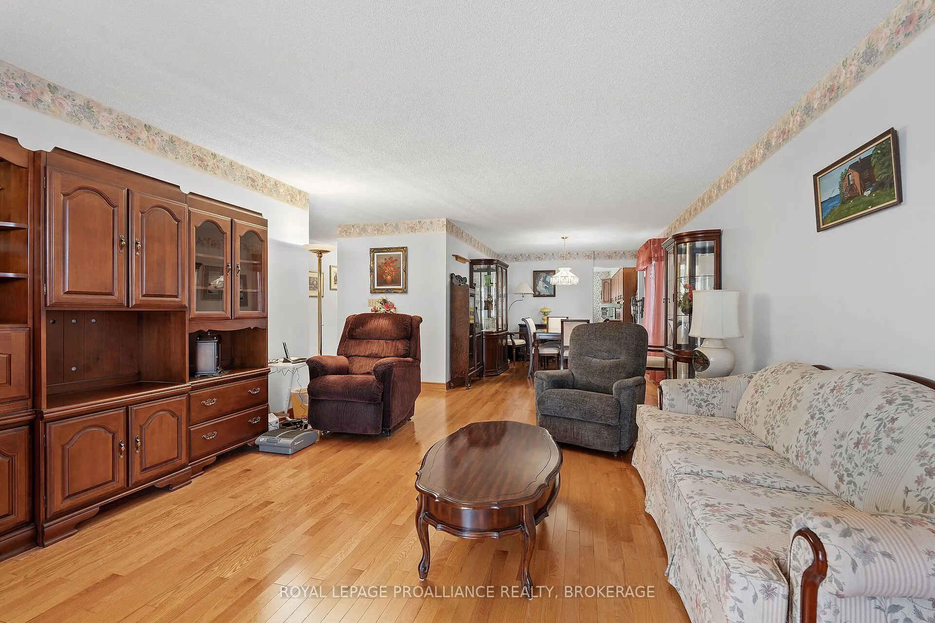 536 Braeside Crescent