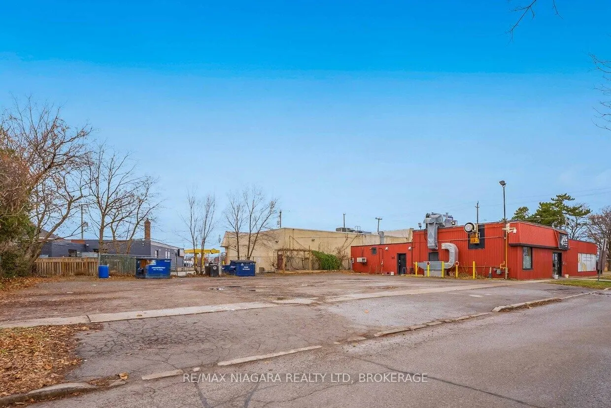 231 St. Paul Street W