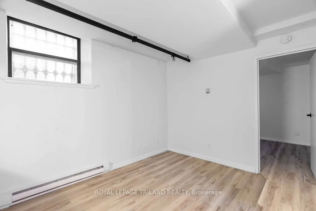 330 Clarence Street, #B1